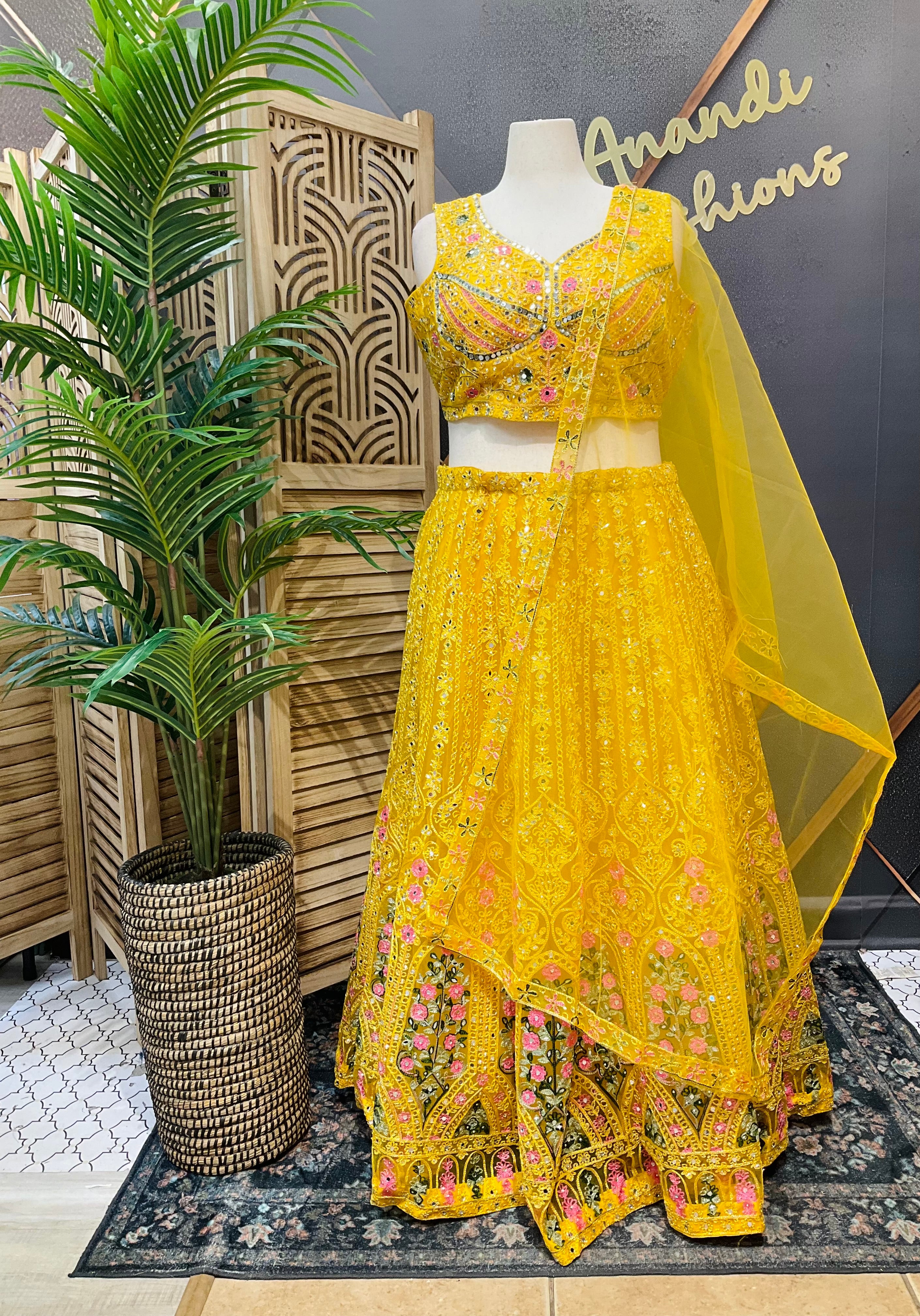 Plus size party wear lehanga