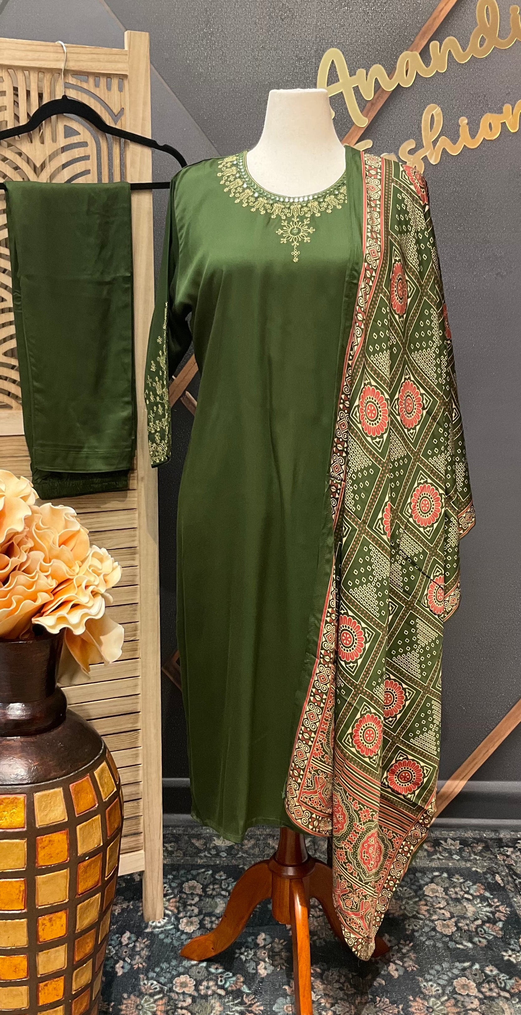 Women’s Plus Size Green Gajji Silk Kurti Set