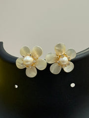 Real Pearl Flower Studs