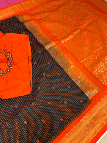 Semi Gadwal Black Checks Saree with Stitched Blouse