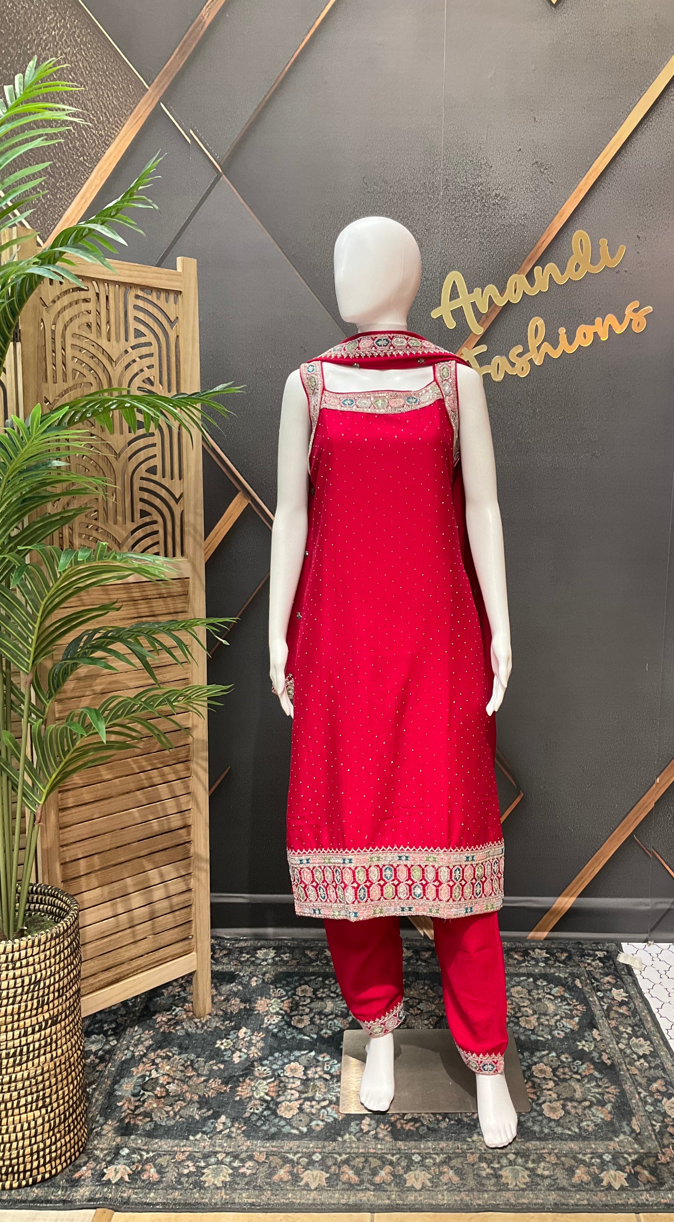 Party Wear Sleeveless Kurti set