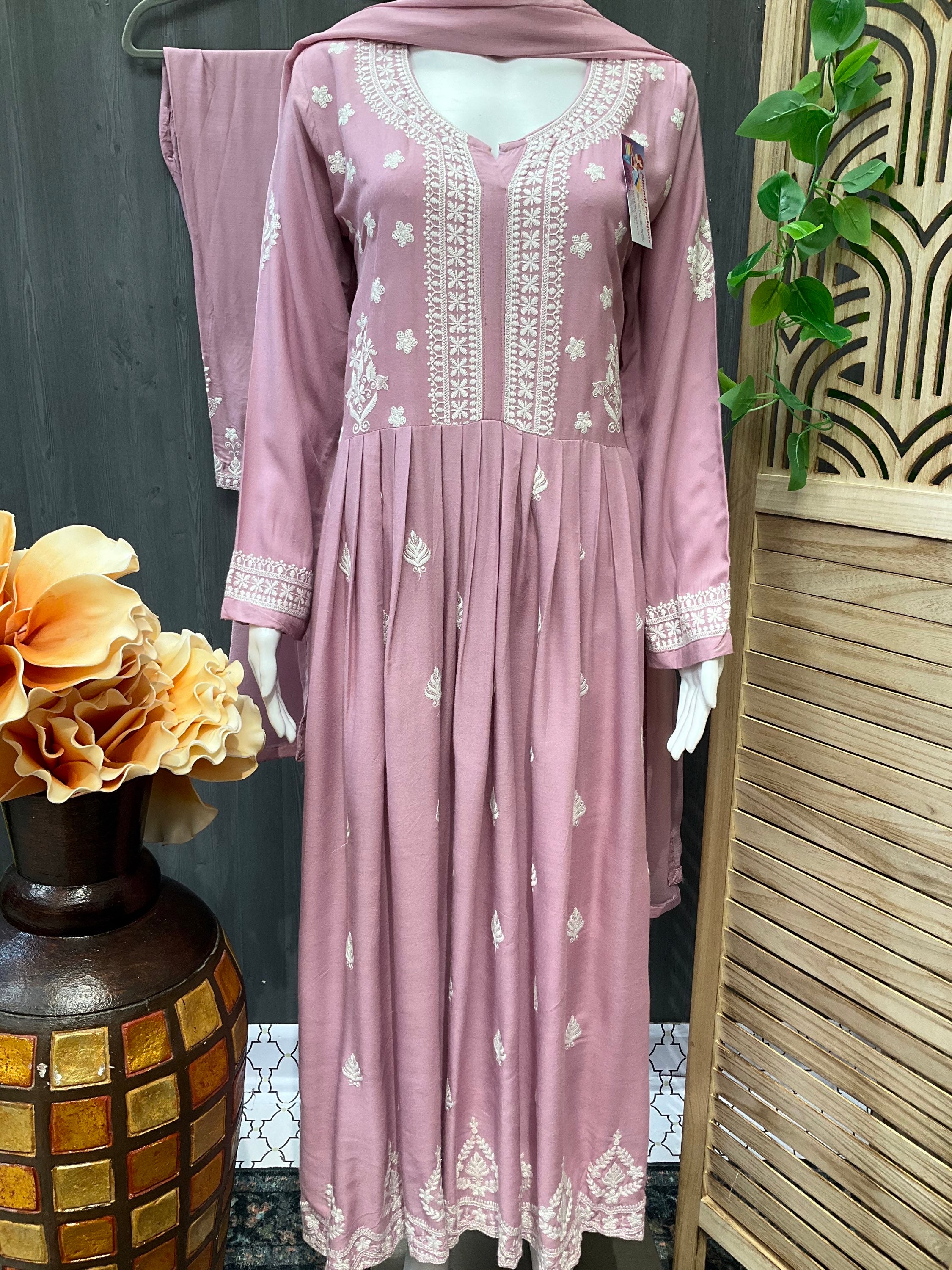 Light purple chikankari kurti set- Size 38/US XS image 0