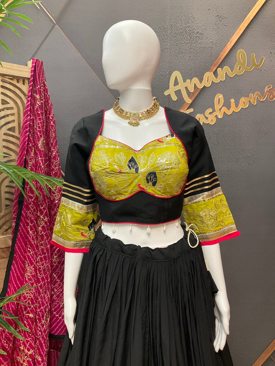 Black Garba Chaniya Choli set with Leheriya Dupatta