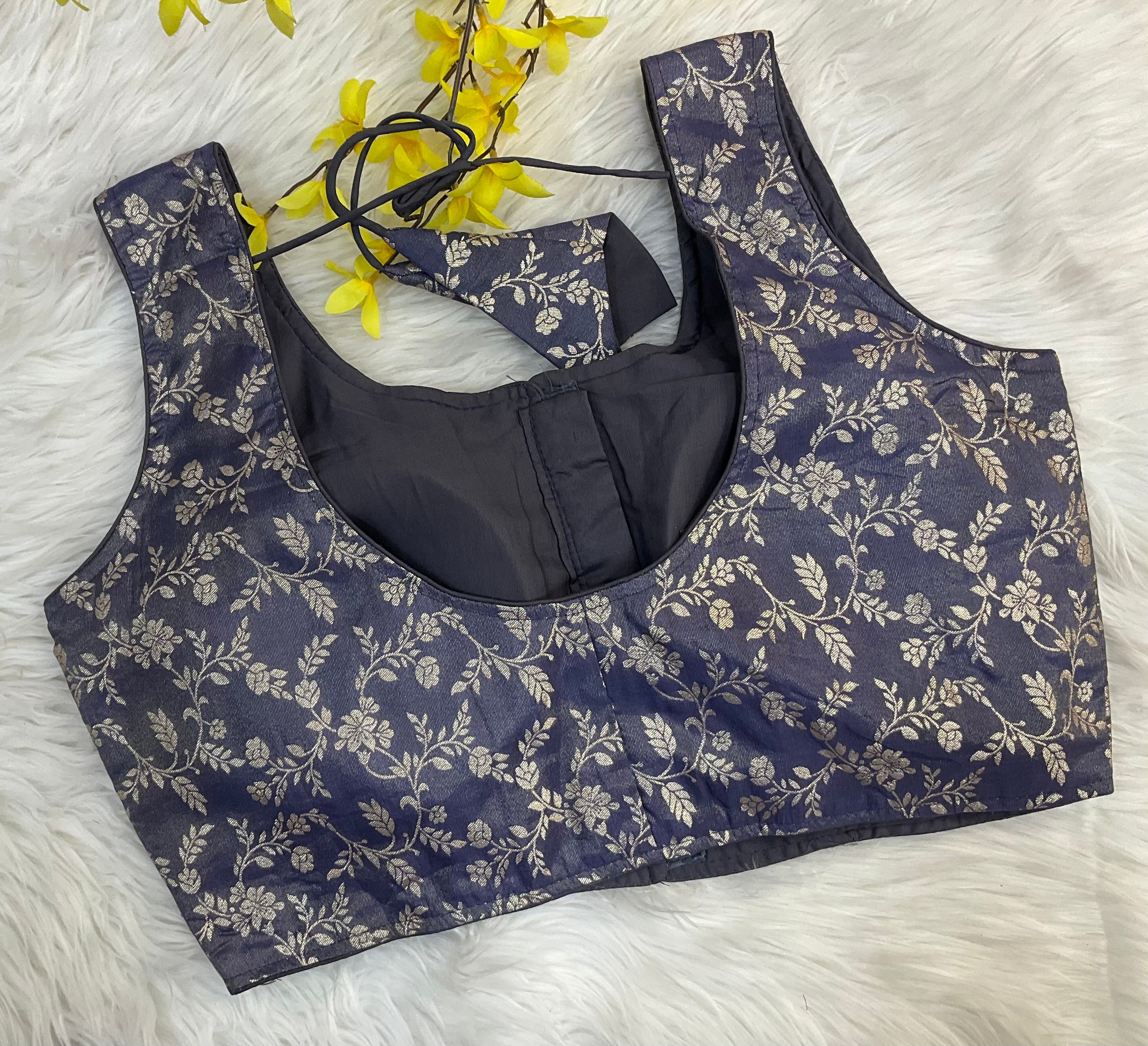 Size 44 - Tissue Brocade Blouses