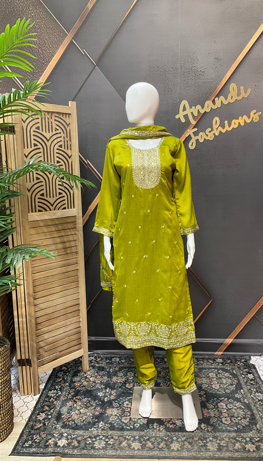 Women’s Green Party Wear Kurti set