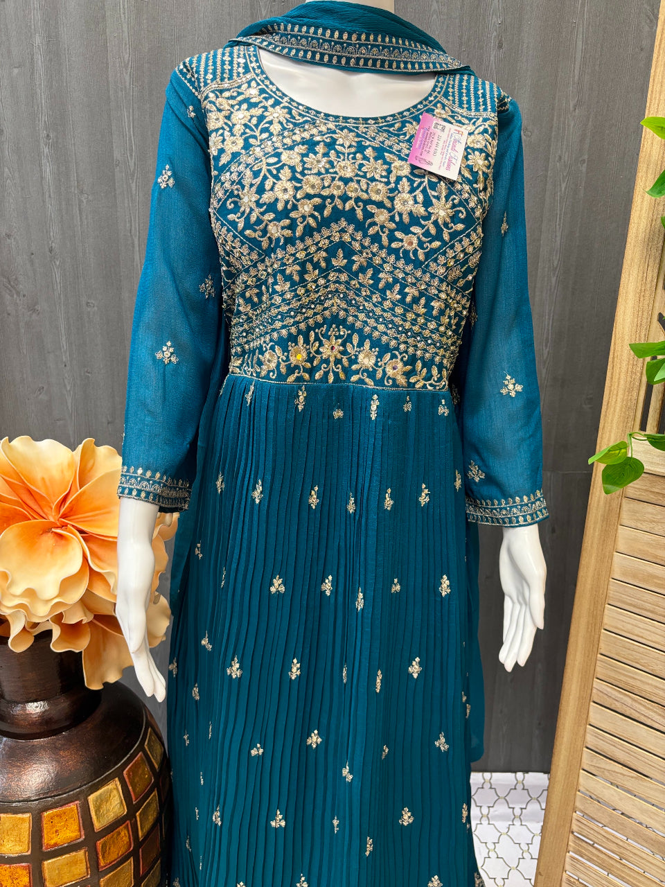 Long Party Wear dress with Embroidery work- Size 38/44 image 5