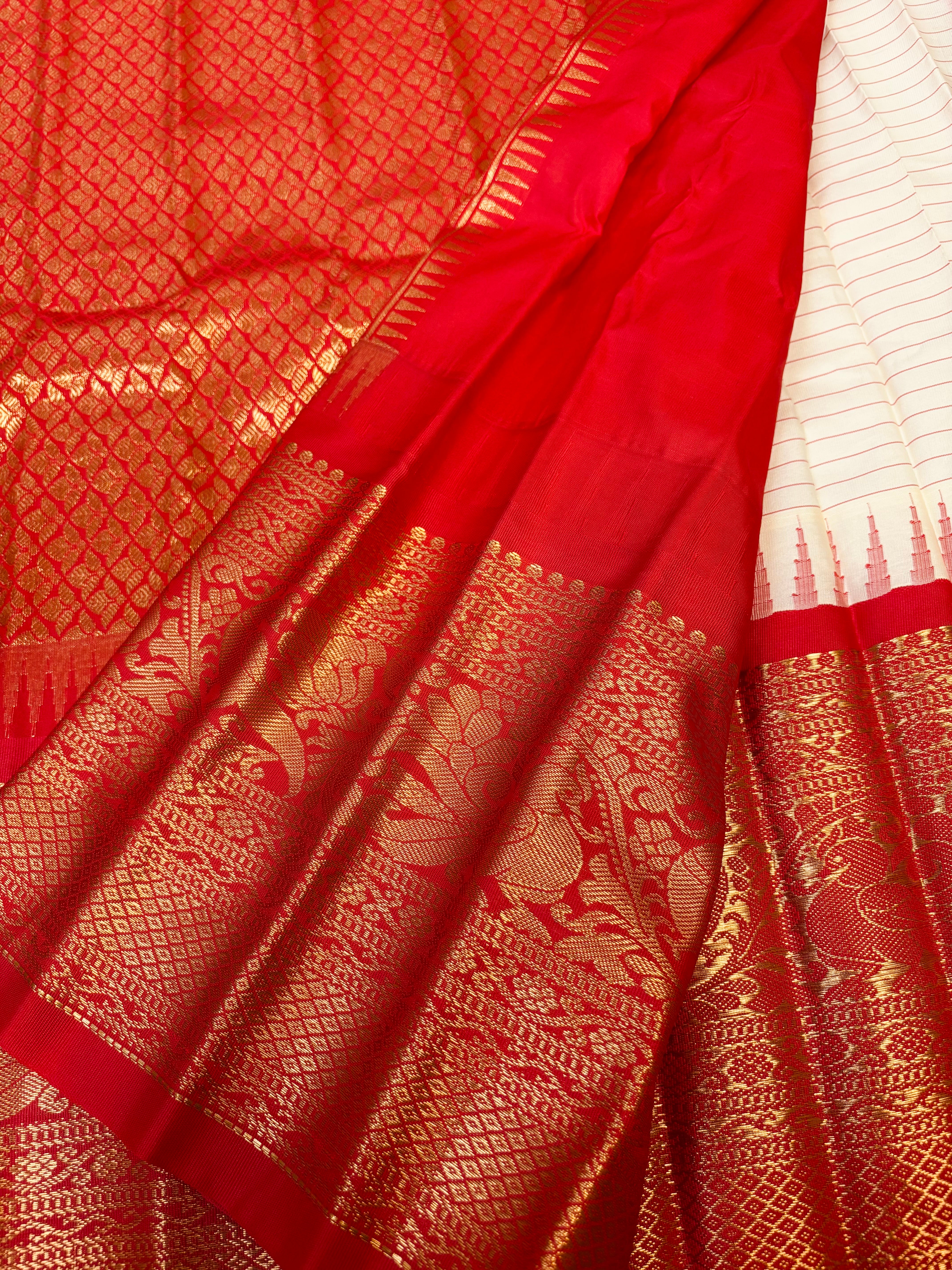 Semi Gadwal Silk Checks Saree