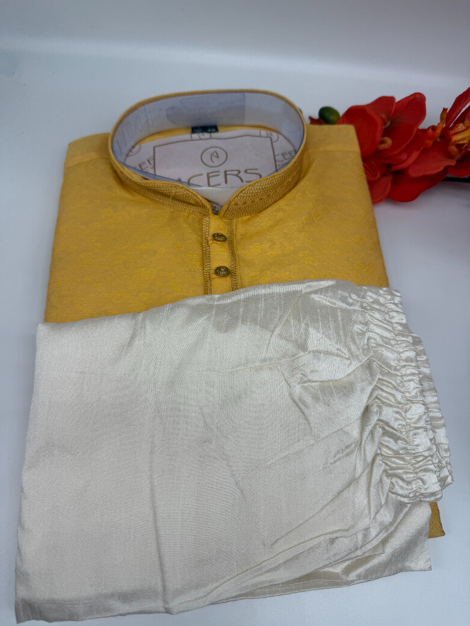 Vibrant High Quality Mens Kurta Set image 4