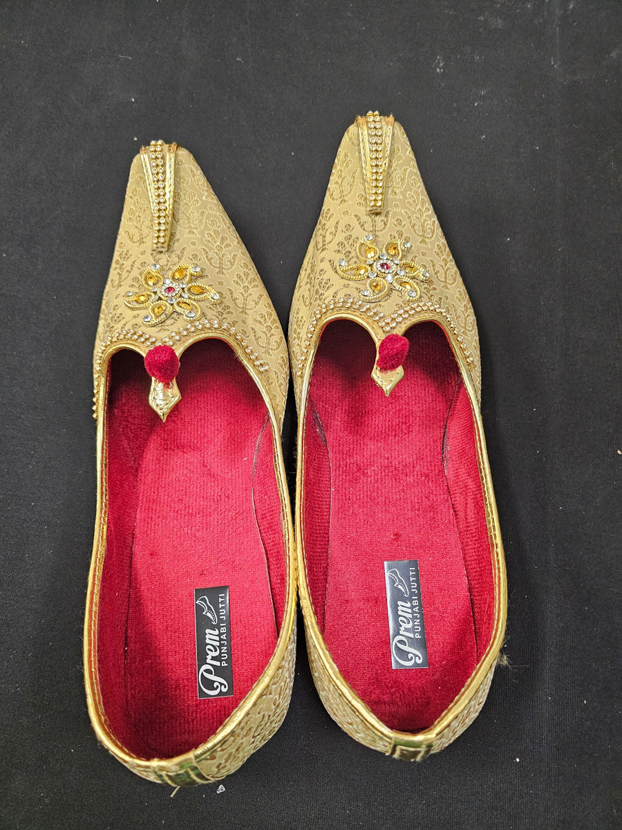 Mens Juti - Stylish and Complementing Sherwani Shoes