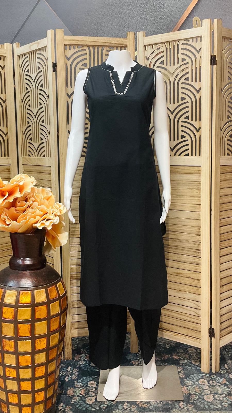 Pure cotton - Sleeveless Black Plain Kurti set