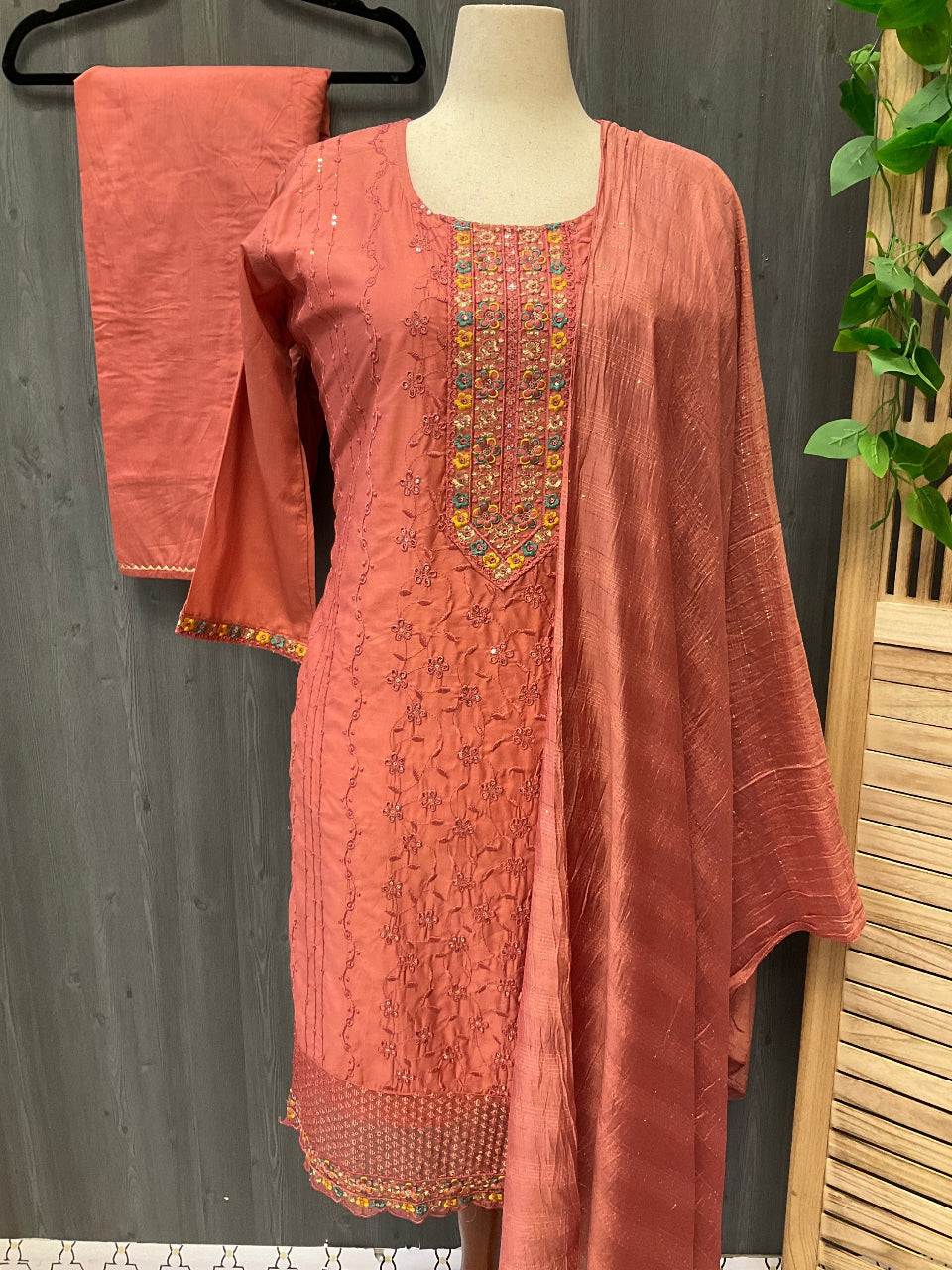 Plus size Embroidery kurti set- Size 46 image 2