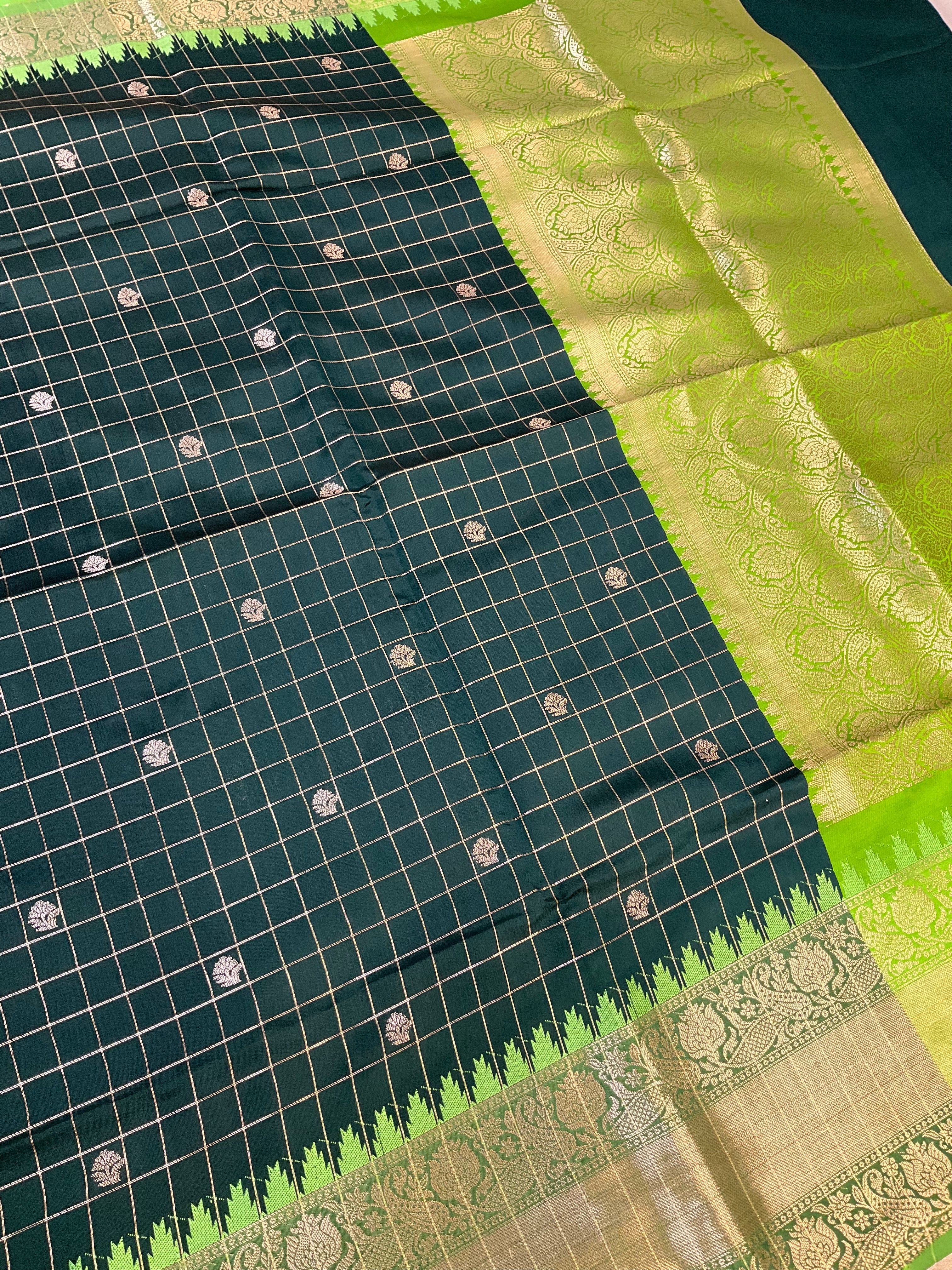 Gadwal Semi Silk Checks Sarees