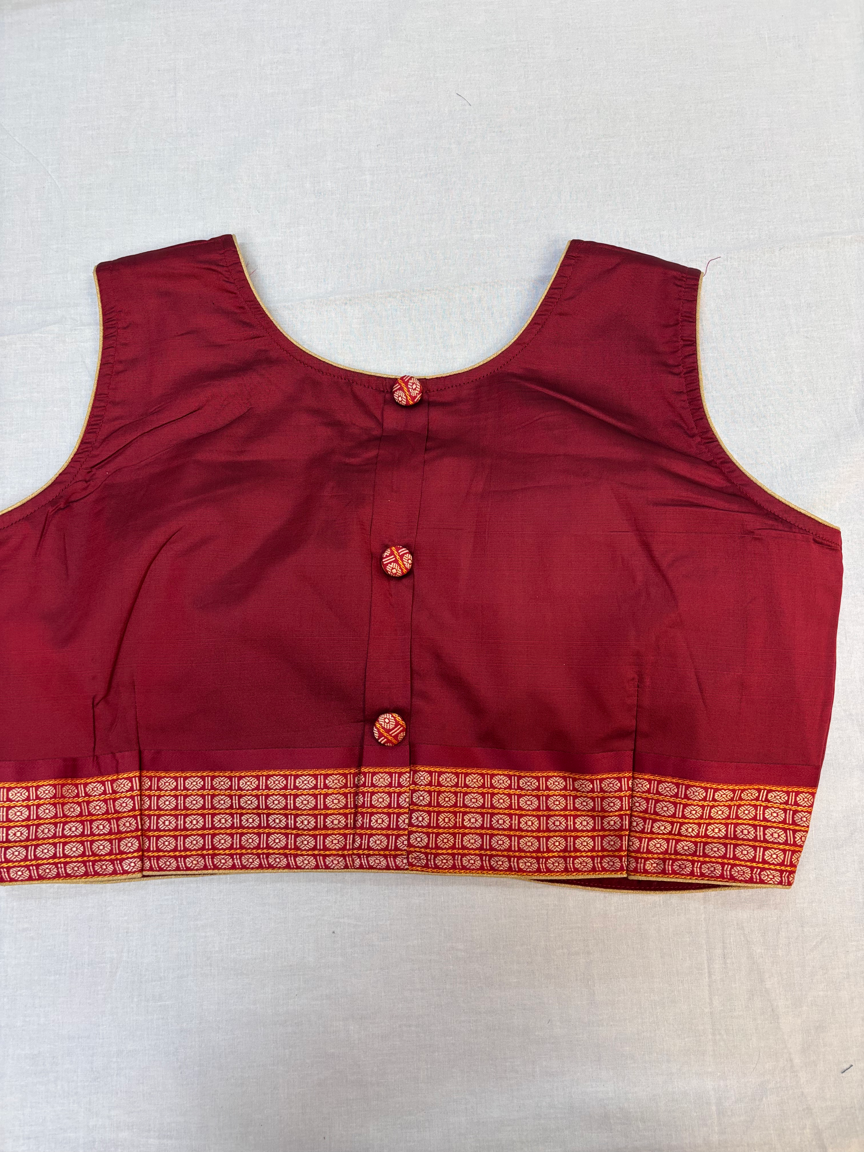 Sambulpuri silk Saree with stitched Sleevesless blouse-Fall pico done image 2