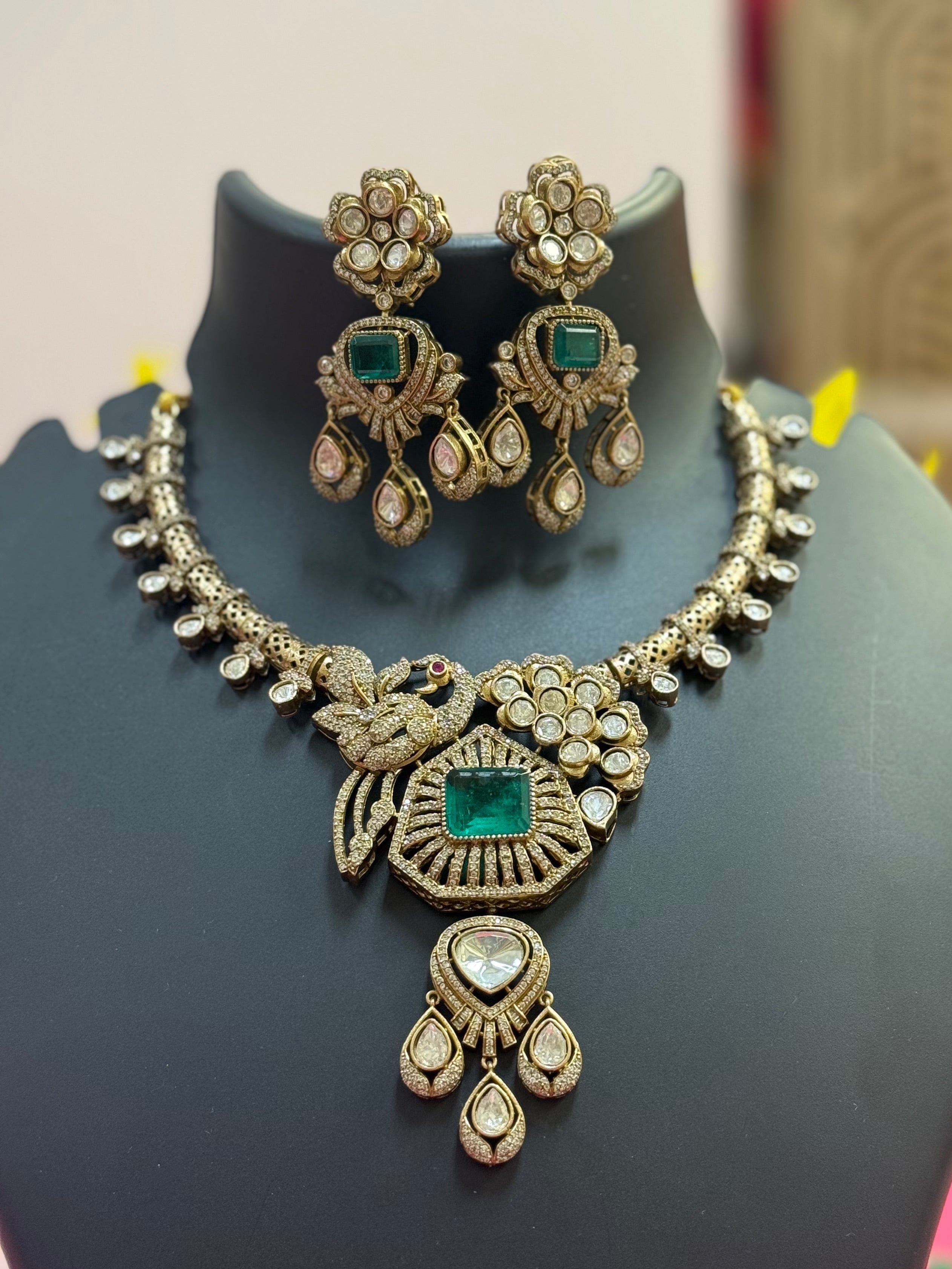 Kundan Victorian Necklace set