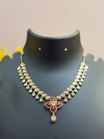 Eye catching -Kundan Necklace set
