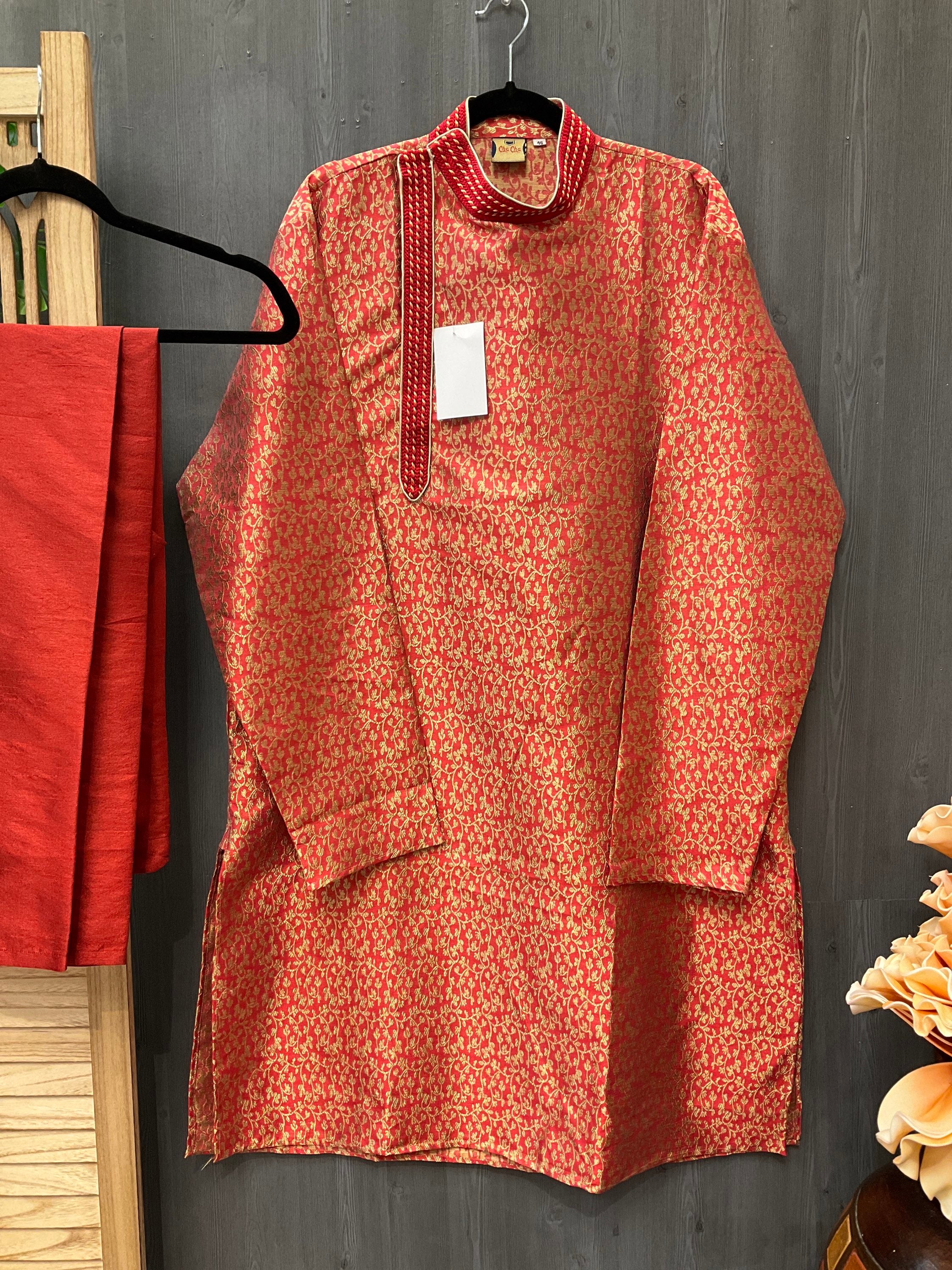Men’s red kurta with pants in jacquard design image 0