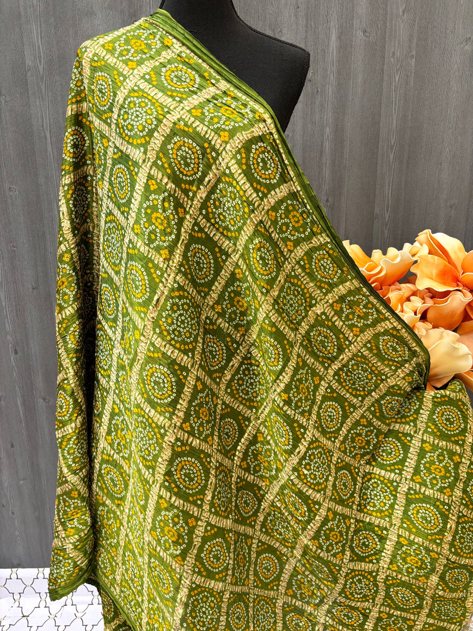 Chinon Dupatta - Colorful and stylish Crushed Chinon Dupata with Bandhani Print image 0
