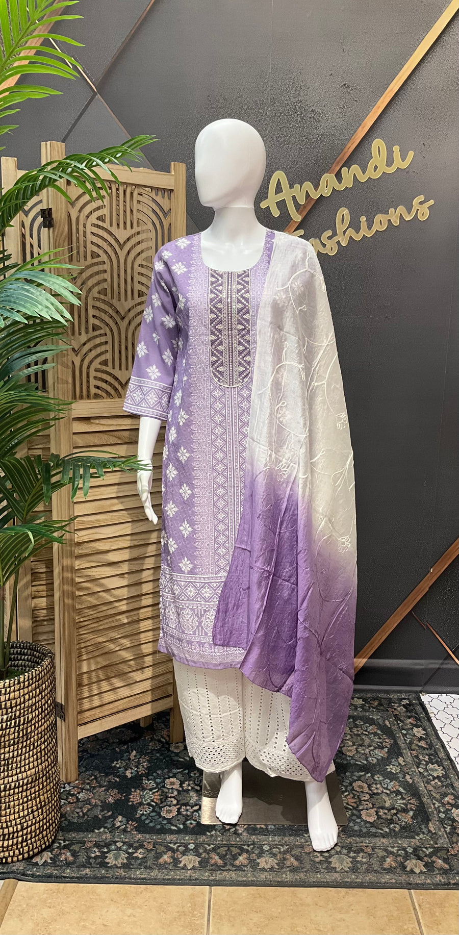 Women’s Lavender Cotton Chikankari Kurti Set