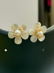 Real Pearl Flower Studs
