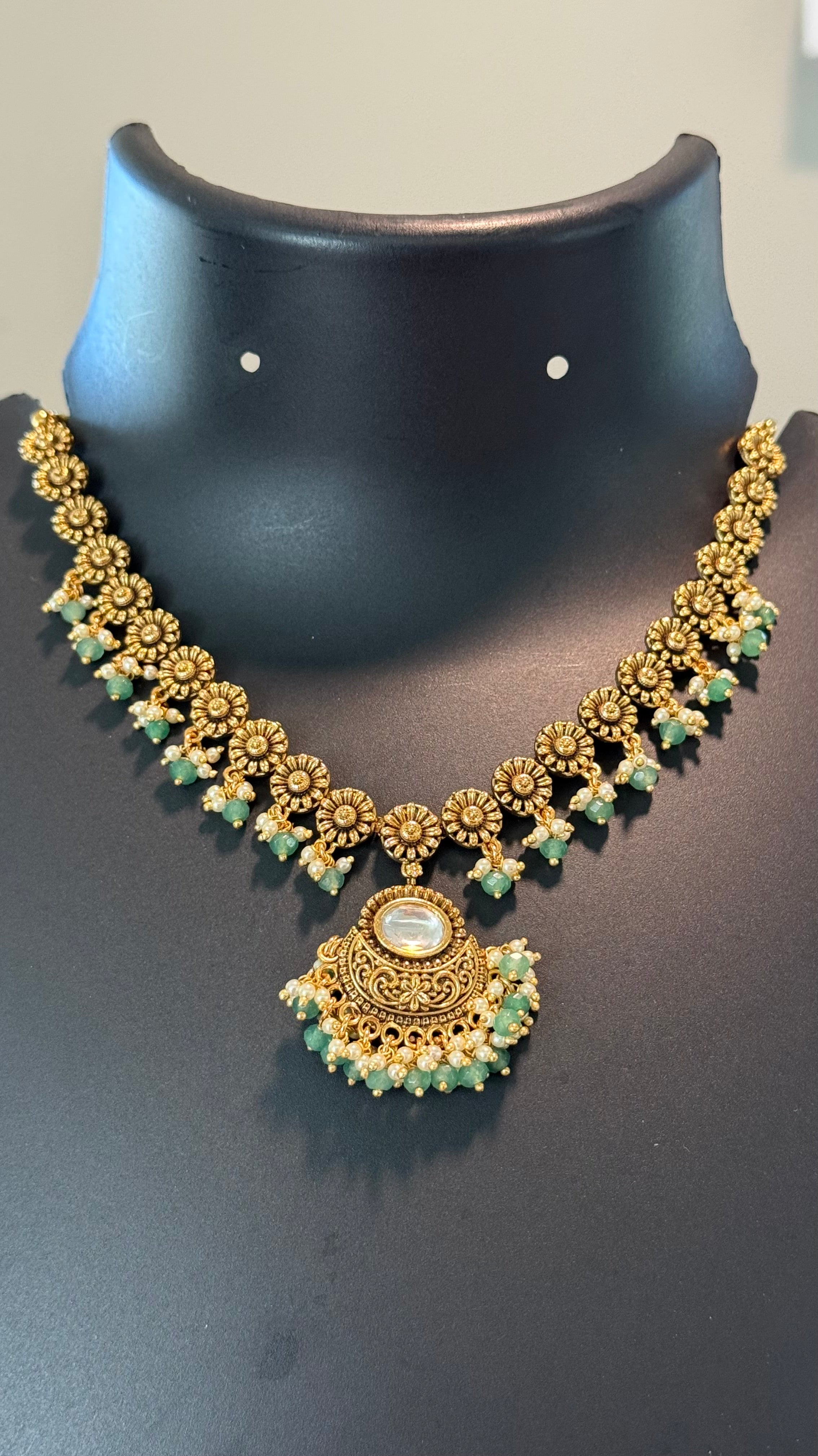 Antique Finish Necklace set with Kundan