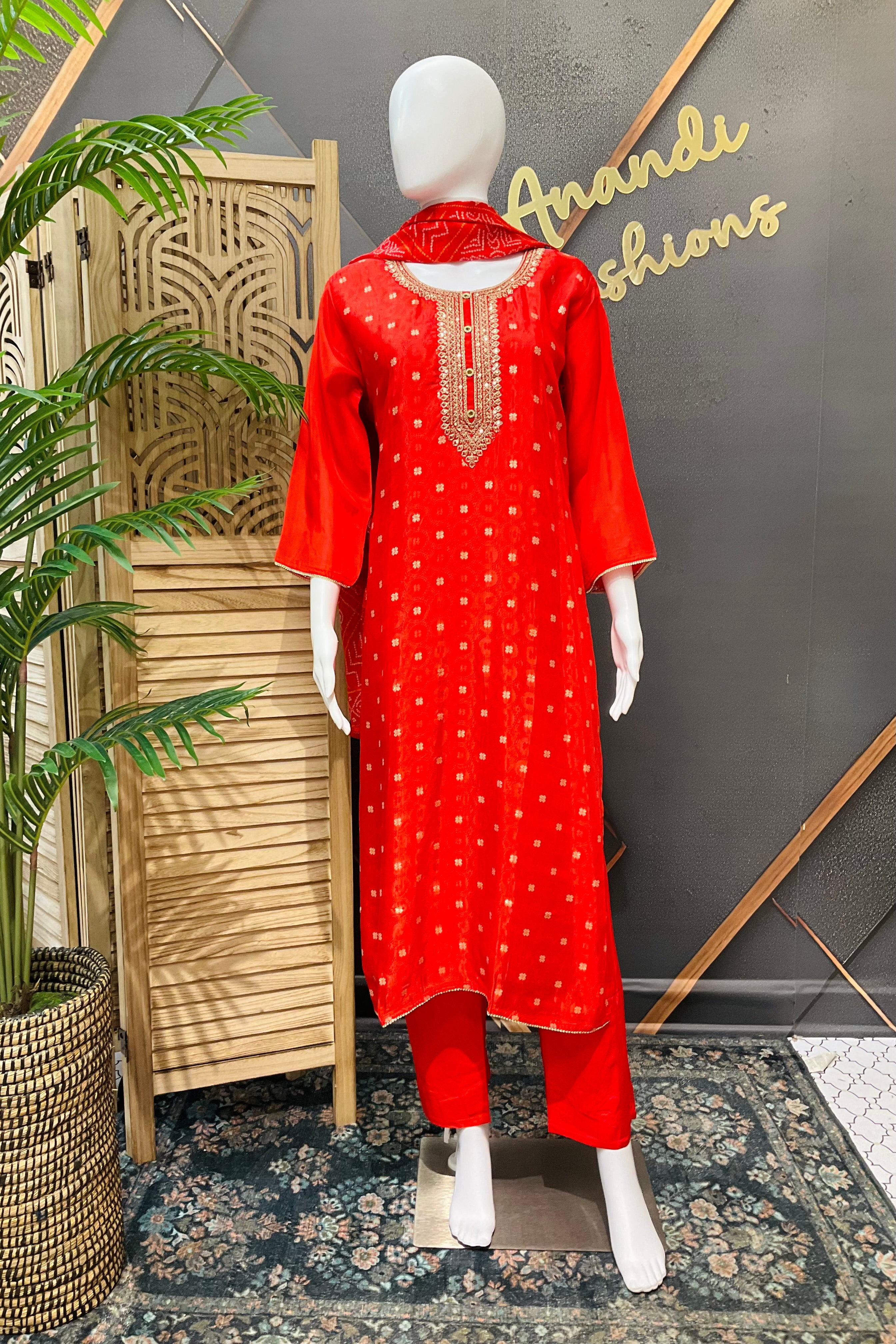 Premium Party Wear Benarasi Kurti set