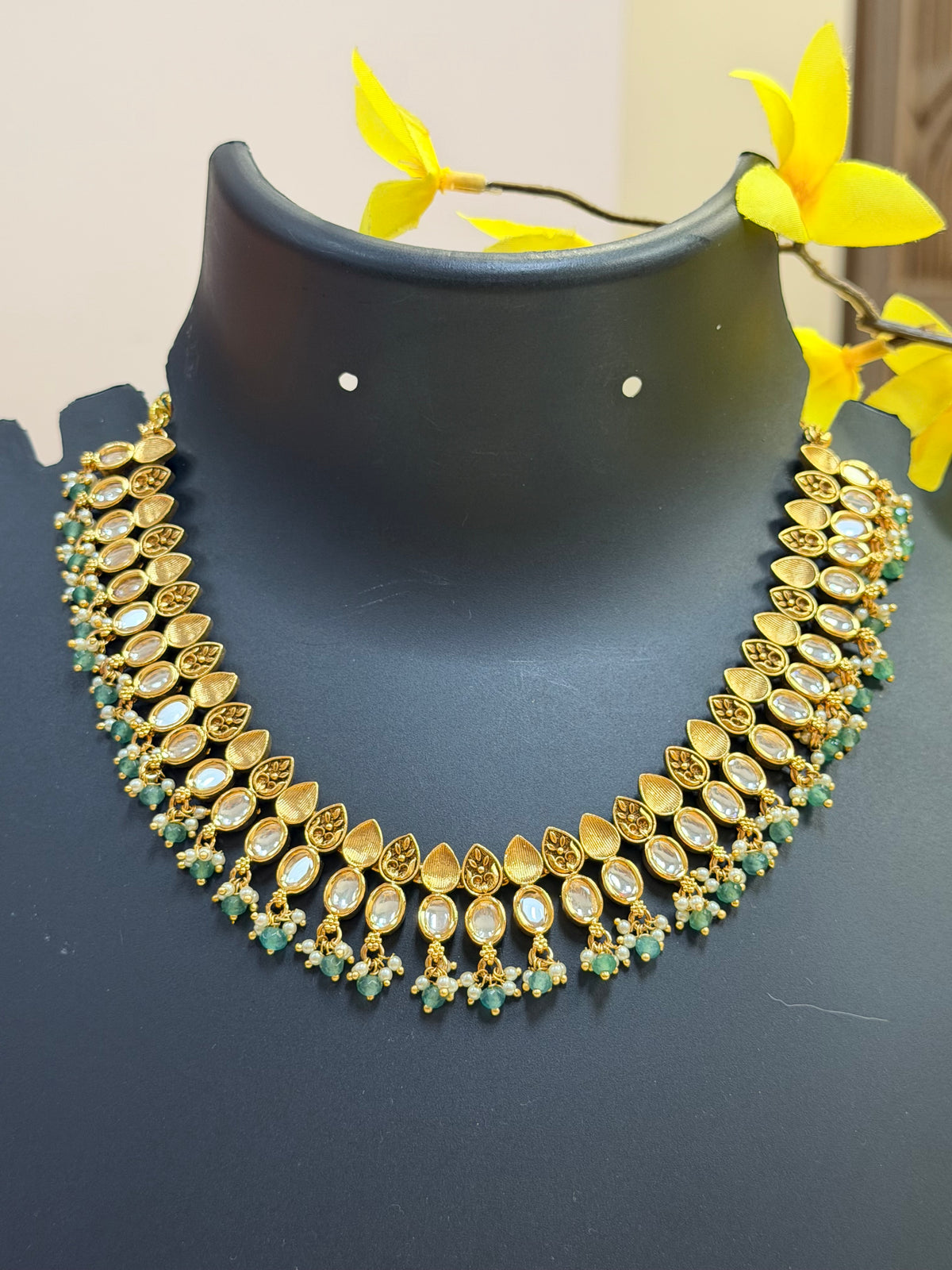 Mattfinish Kundan Necklace set