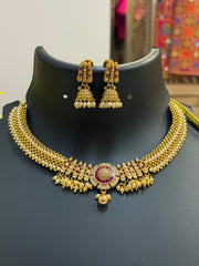 Maharastrian Thushi Necklace set with Pearls