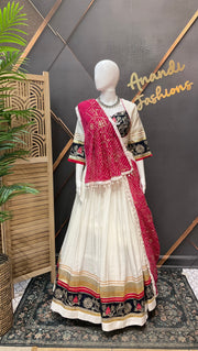Women's Garba White Silk Chaniya Choli