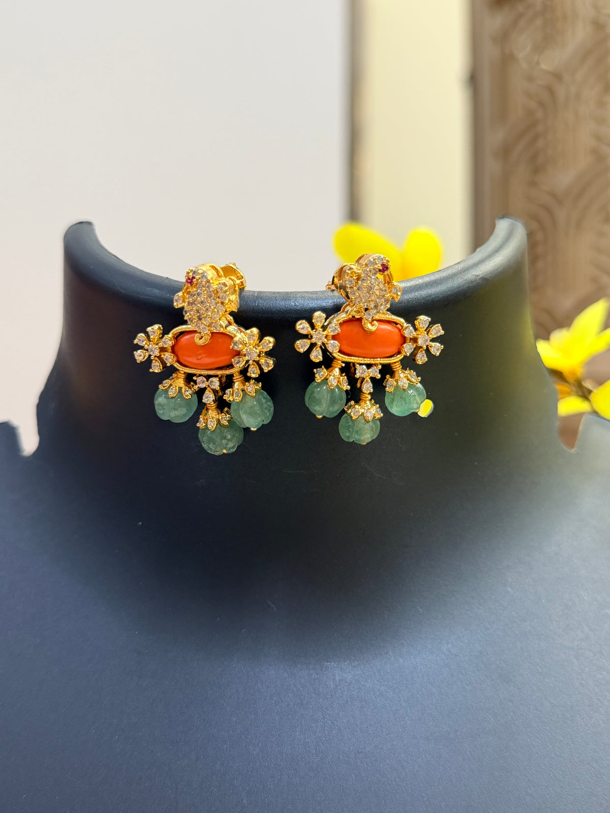 Coral Capsule- Necklace set with Pumpkin Beads
