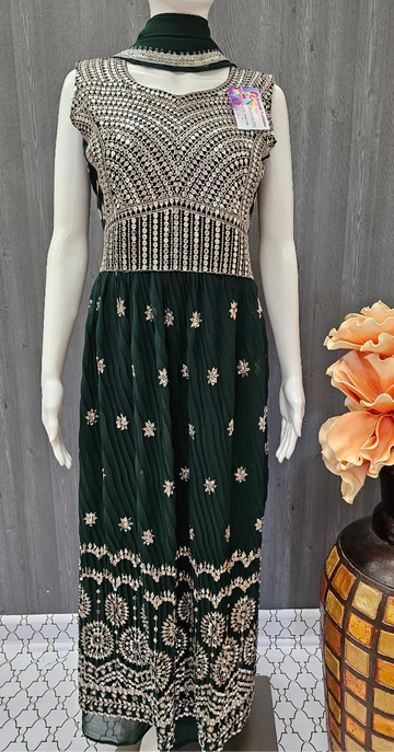 Party Wear Petite Nyra Cut Dress 3-Piece Set Size 38 - Flared Skirt