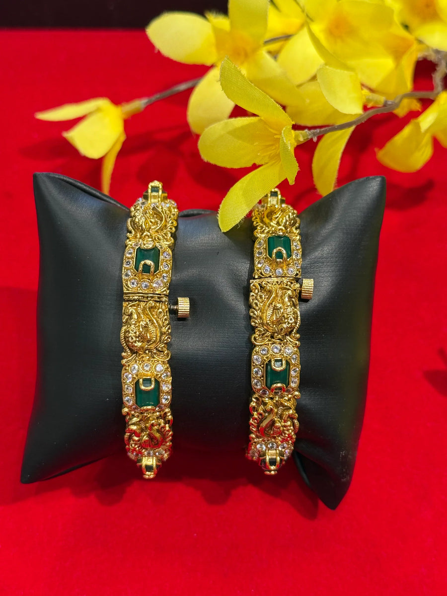 Antique Finish - Emerald Stone Openable Kadas/Bangles