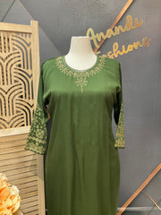 Women’s Plus Size Green Gajji Silk Kurti Set