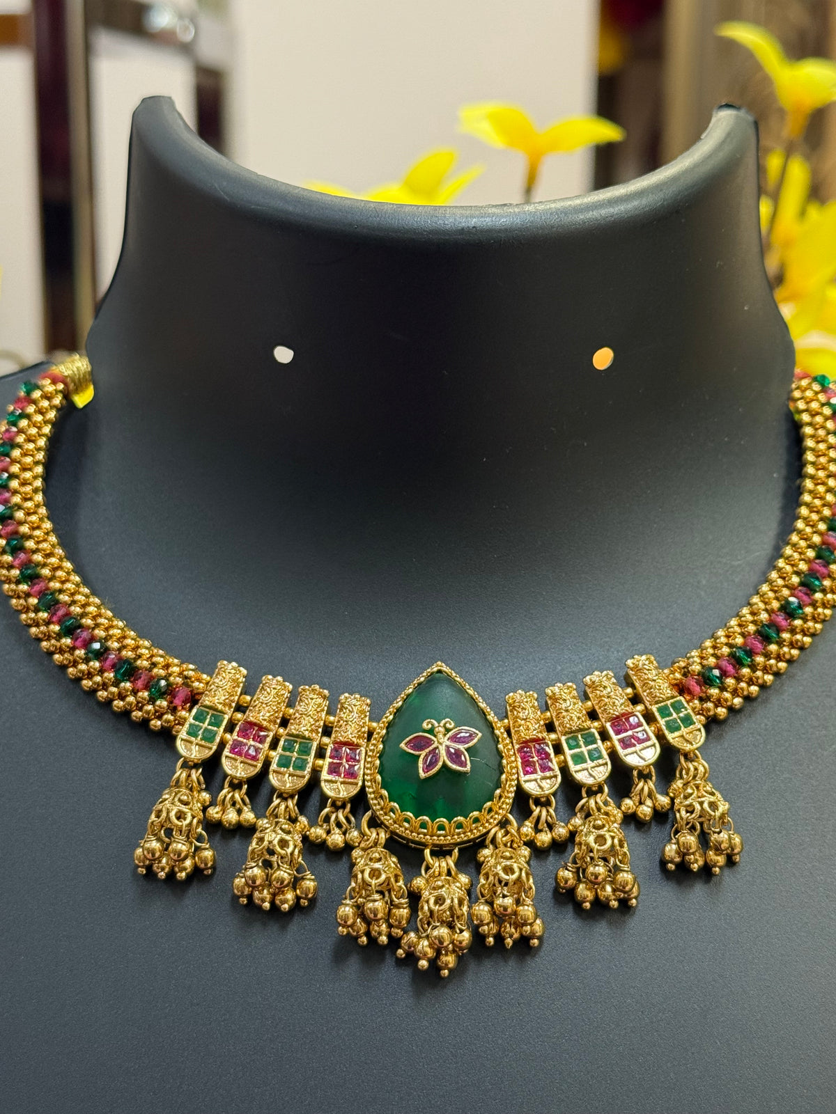 Thusi Necklace Set