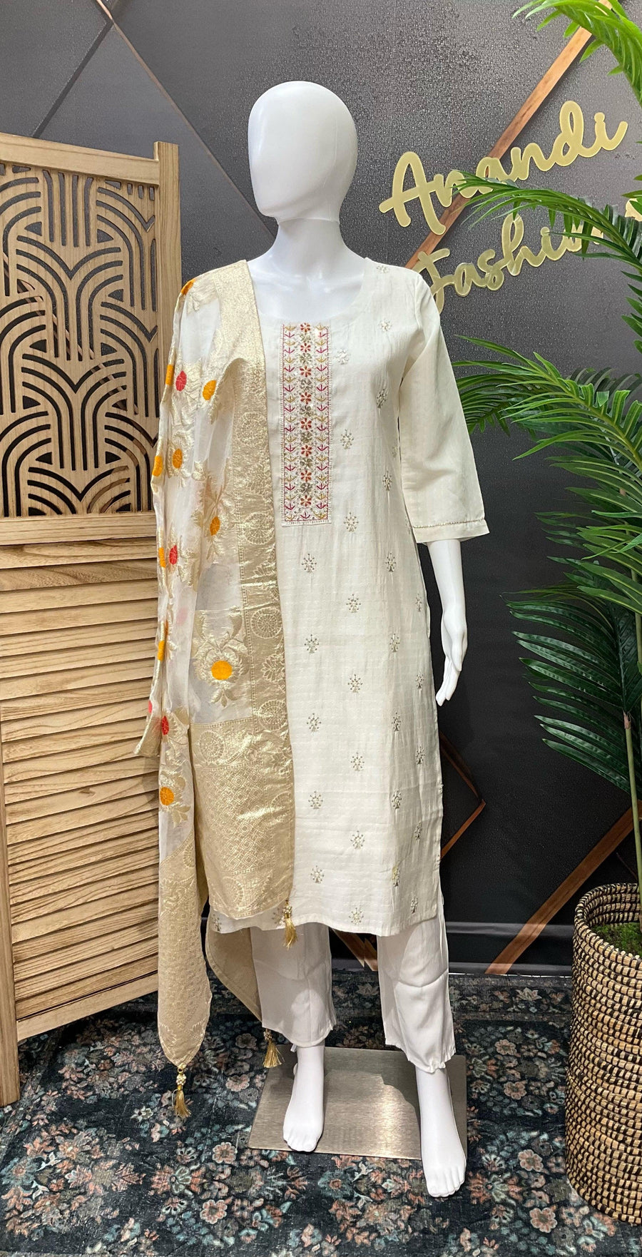 Party Wear White Kurti Set Size 44 - with Benarasi Dupatta