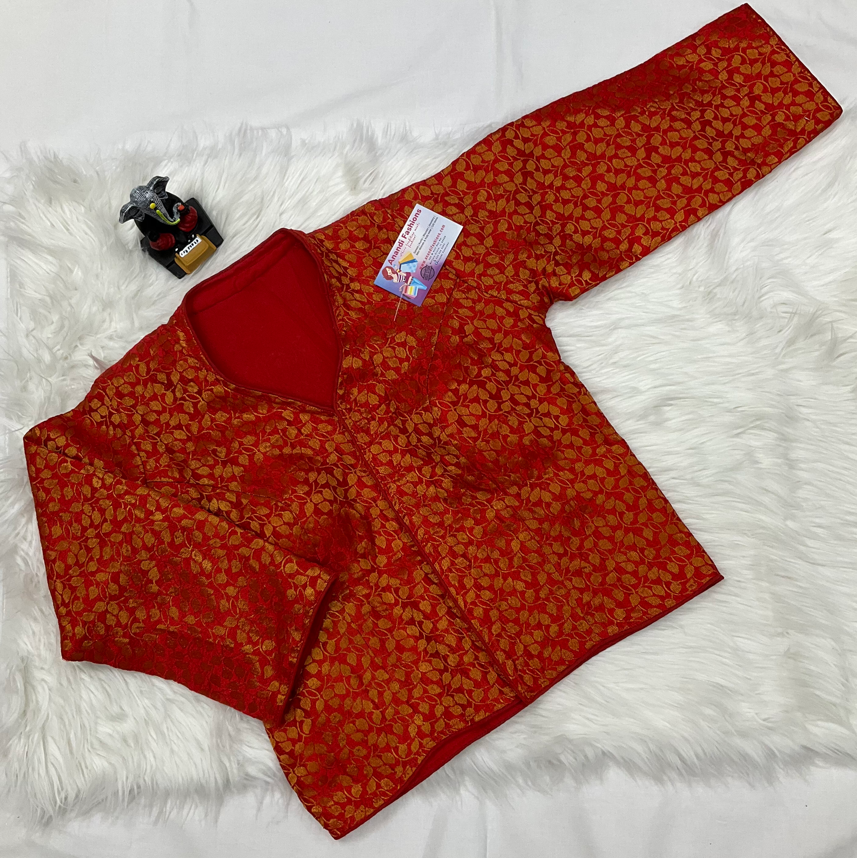 Long Sleeve Blouse - Gorgeous Saree and Skirt Brocade Blouse with Pattern image 3