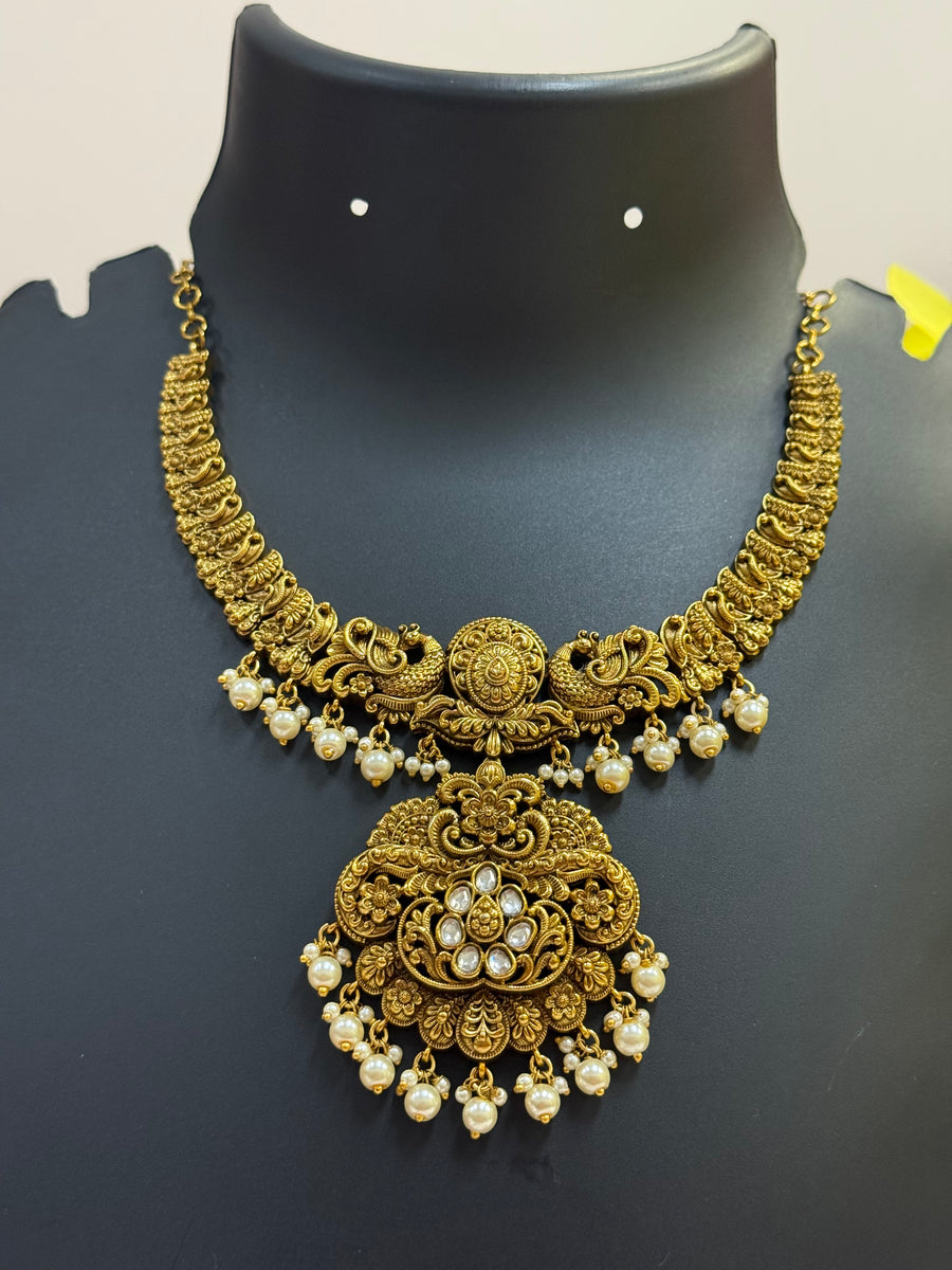 Antique Finish Kundan Necklace set