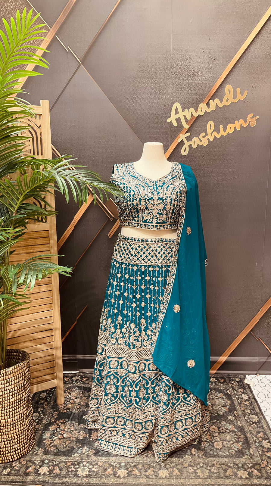 Women’s Heavy Work Georgette Lehenga set