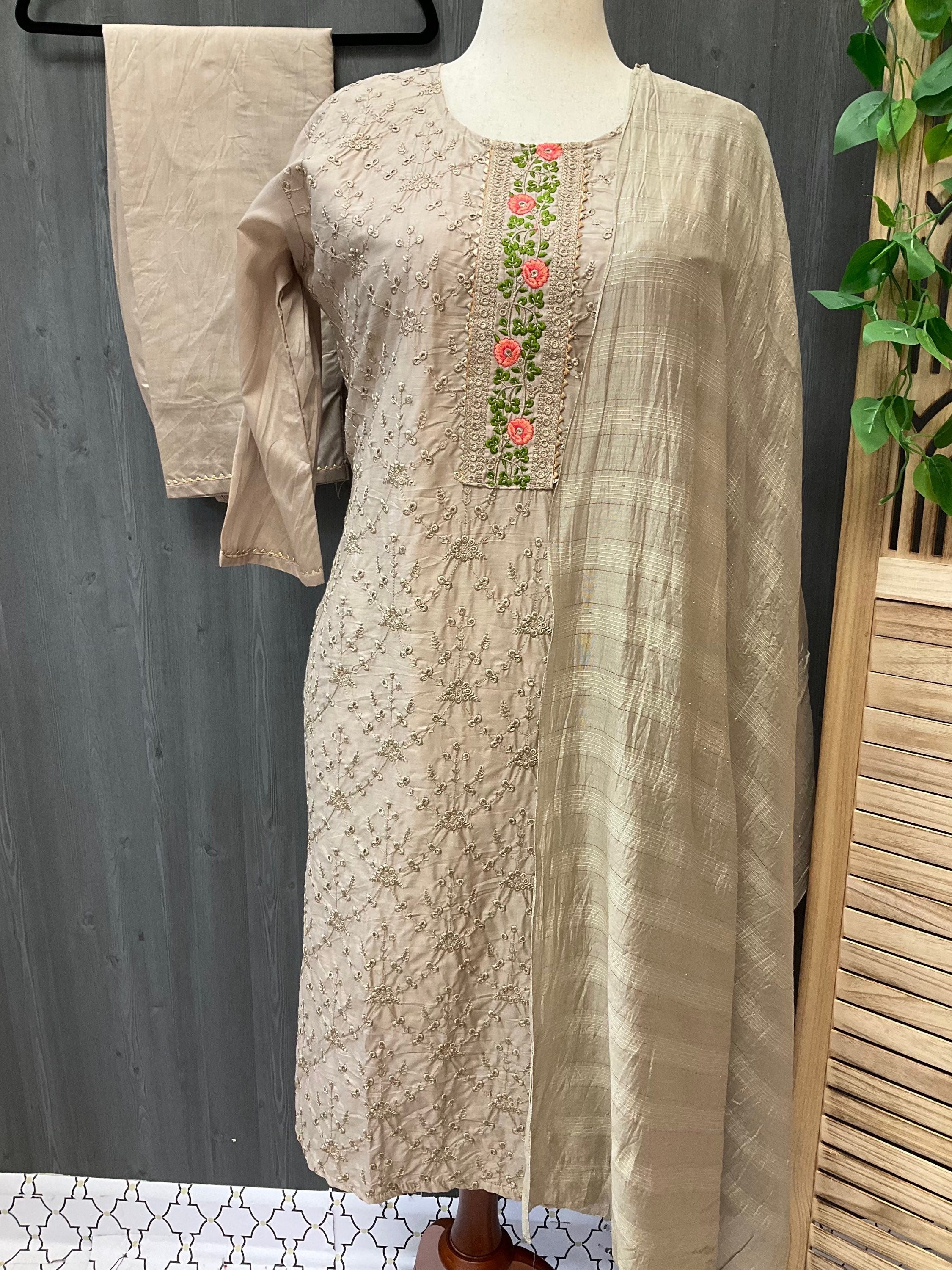 plus size dresses - Elegant and stylish 3-piece Plus Size Kurti sets image 0