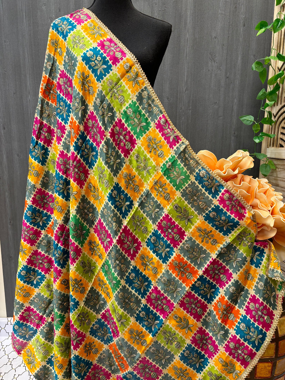 Multicolor Chinon Dupatta  image 0