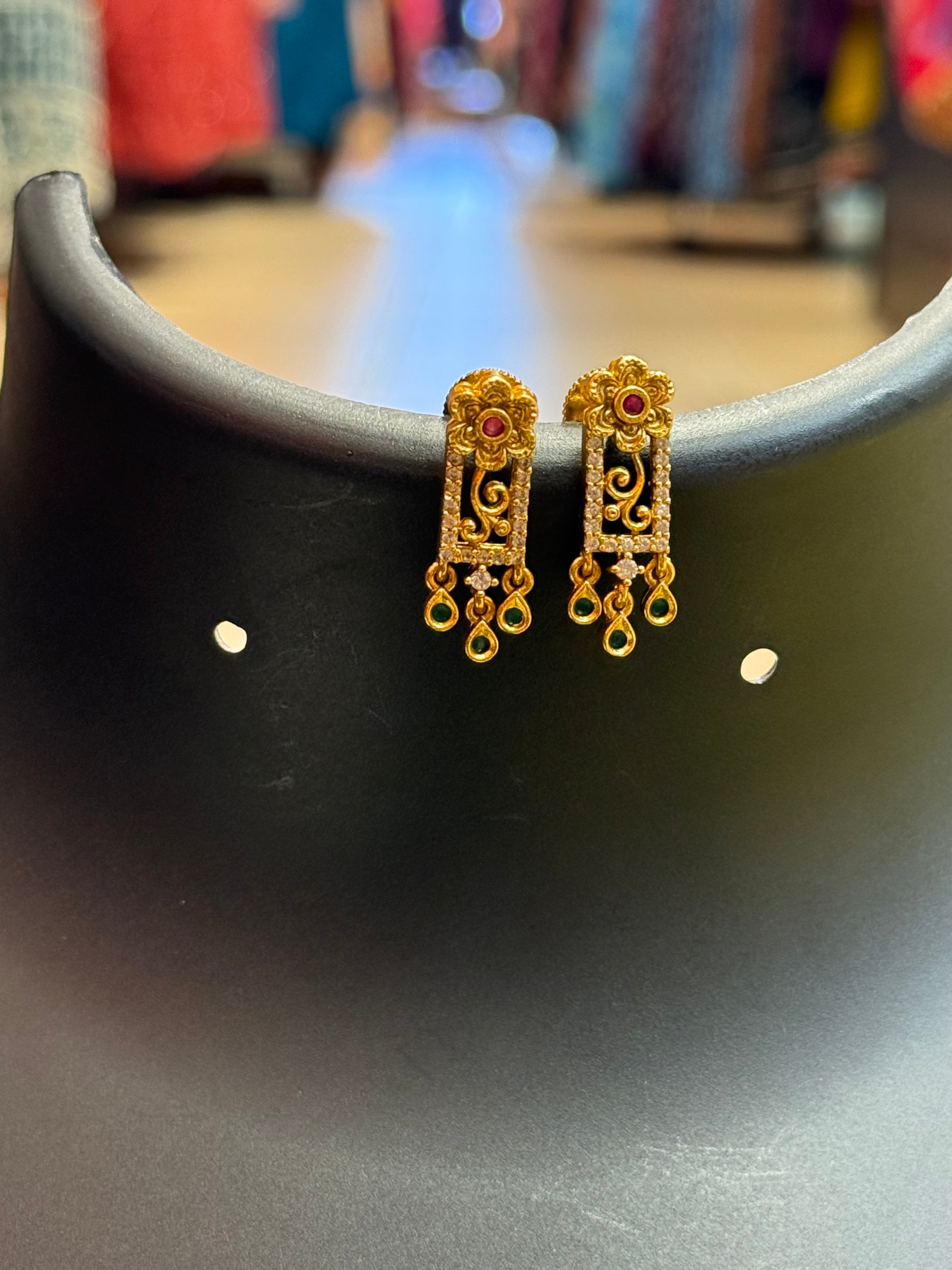 Antique Finish Necklace set with Floral Design