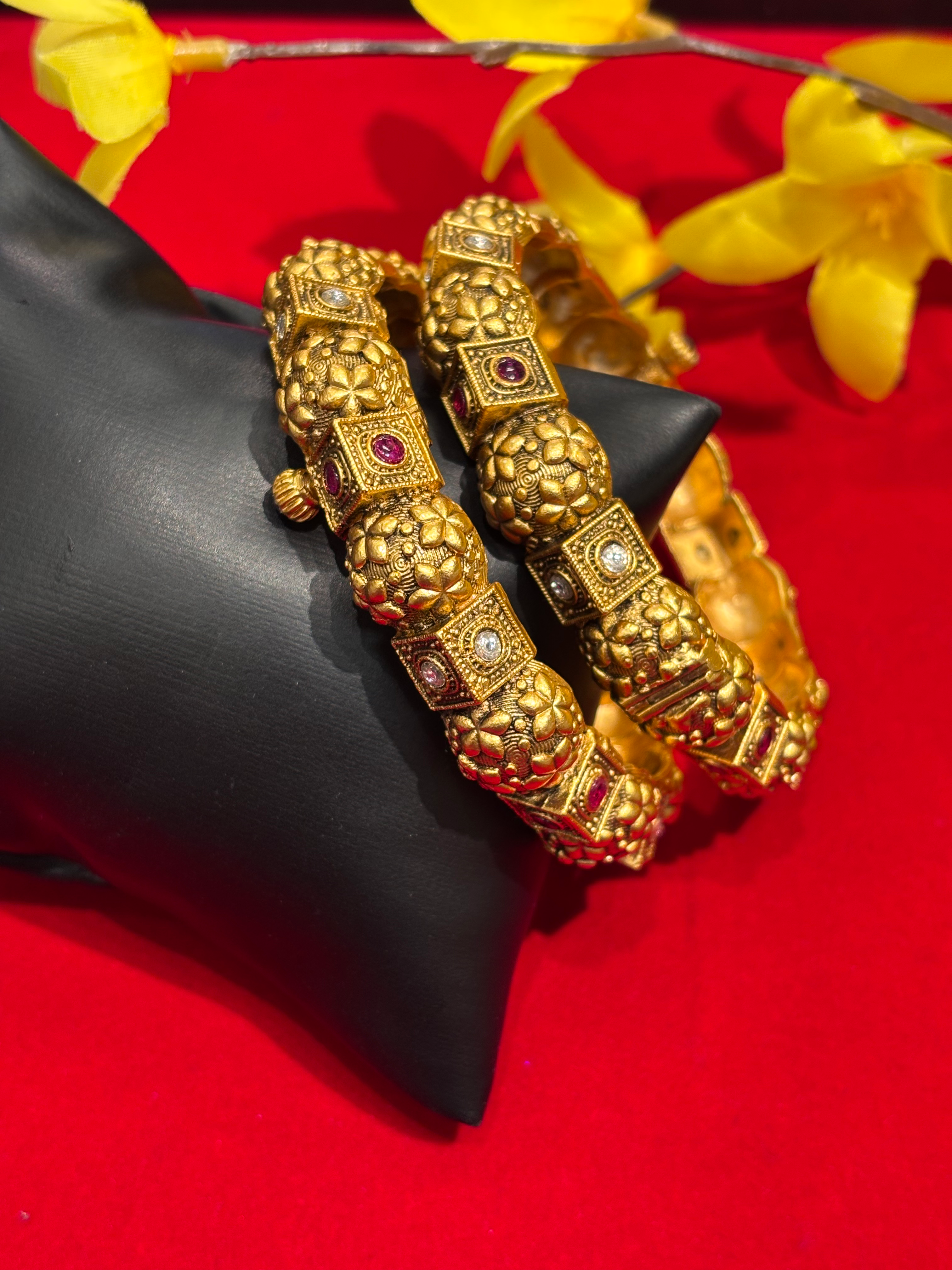 Openable Antique Kadas- Fits Size 2.6,2.8 image 1