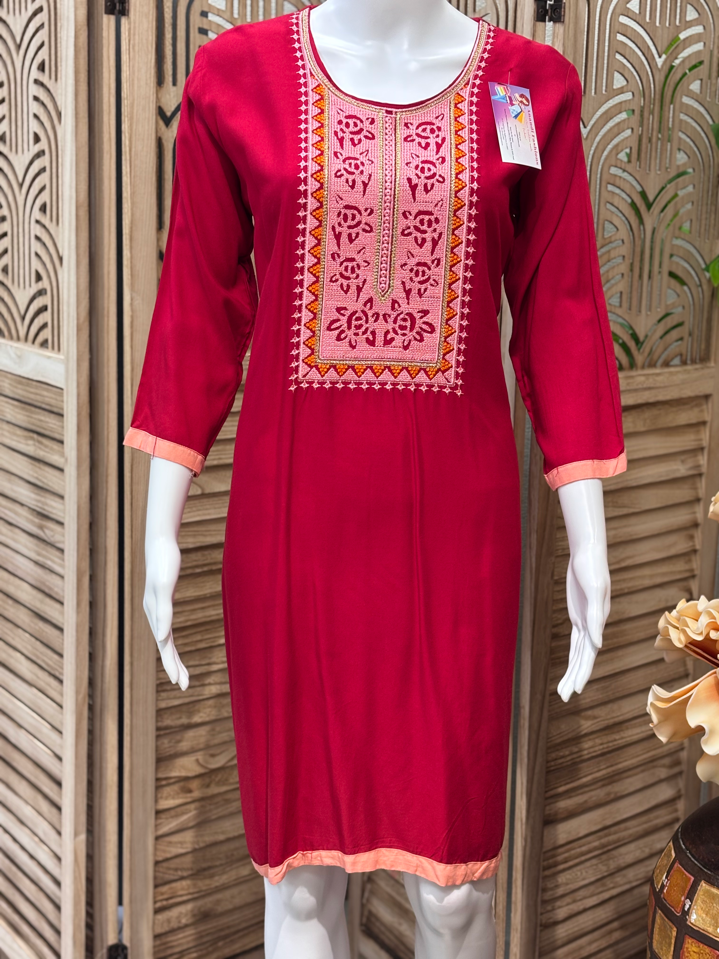 Rayon Patiyala suit/Kurti set- Size 40/US S image 1