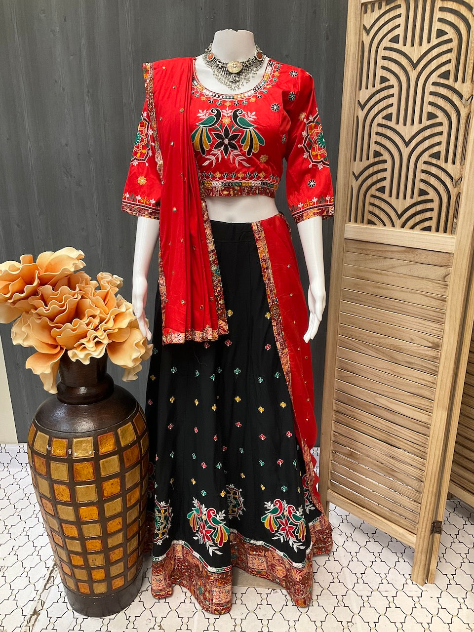 Dhandiya Chaniya Choli/lehenga collection for Garba image 0