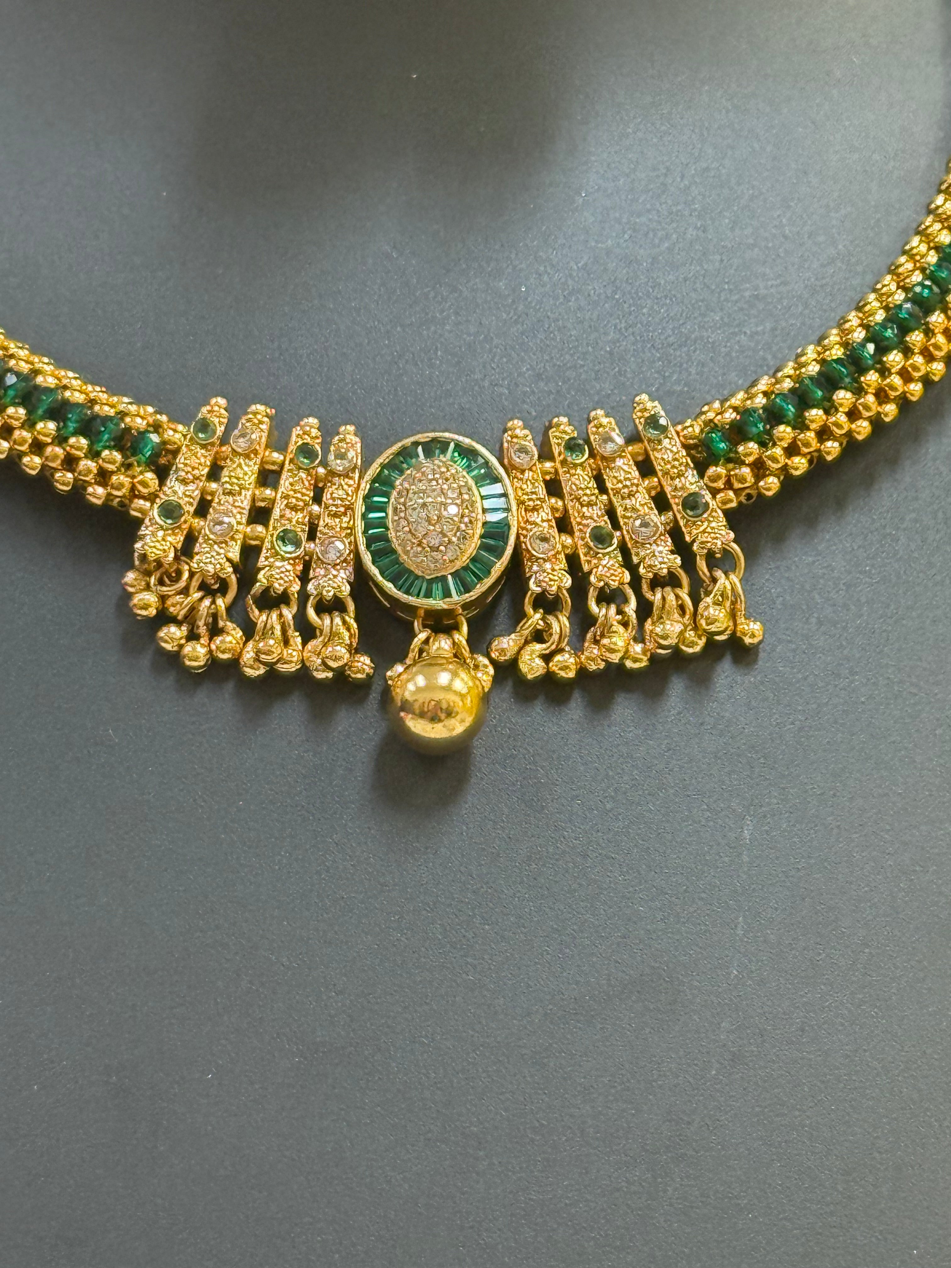 Thushi Green Necklace set