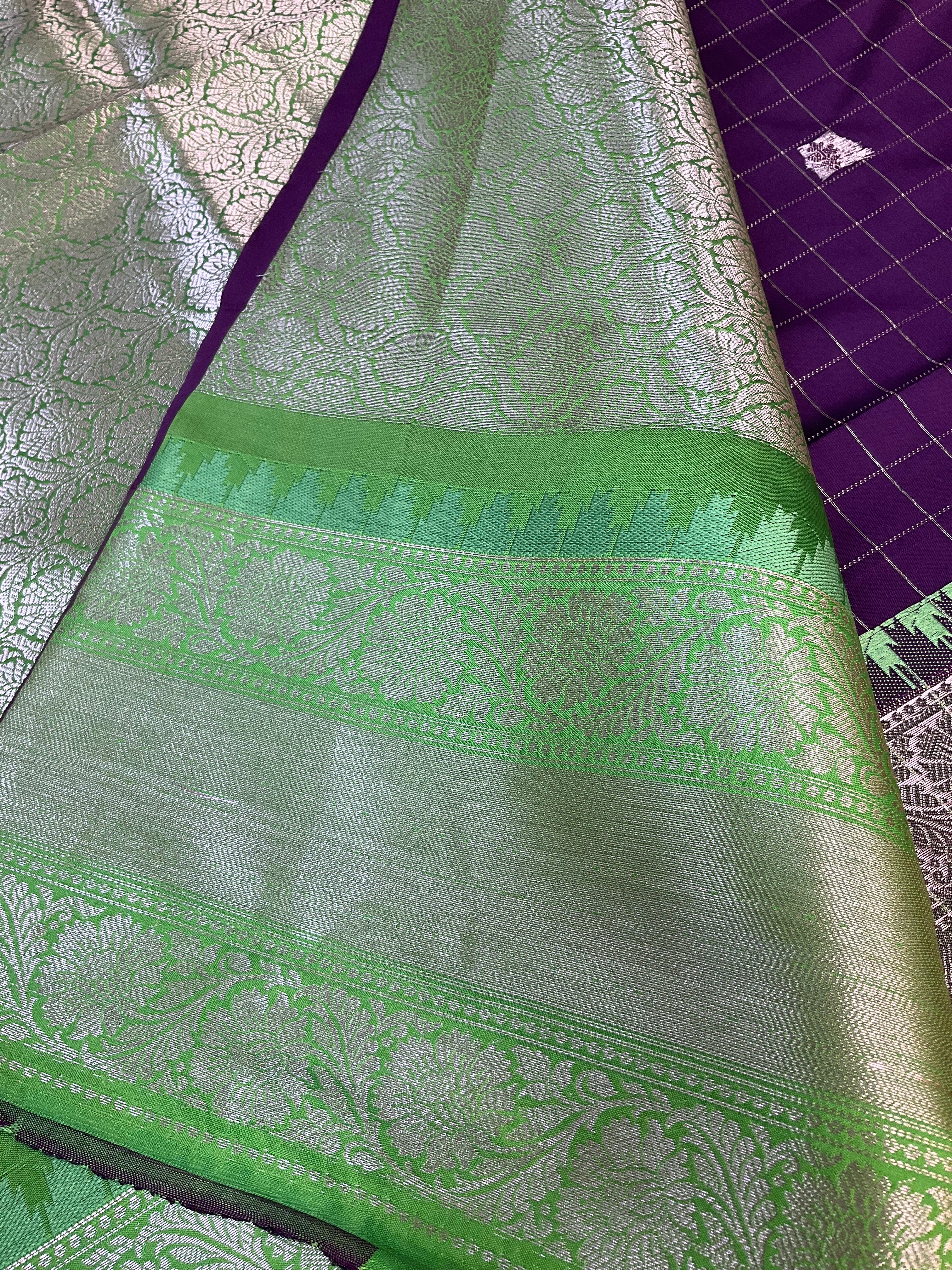 Gadwal Semi Silk Checks Sarees