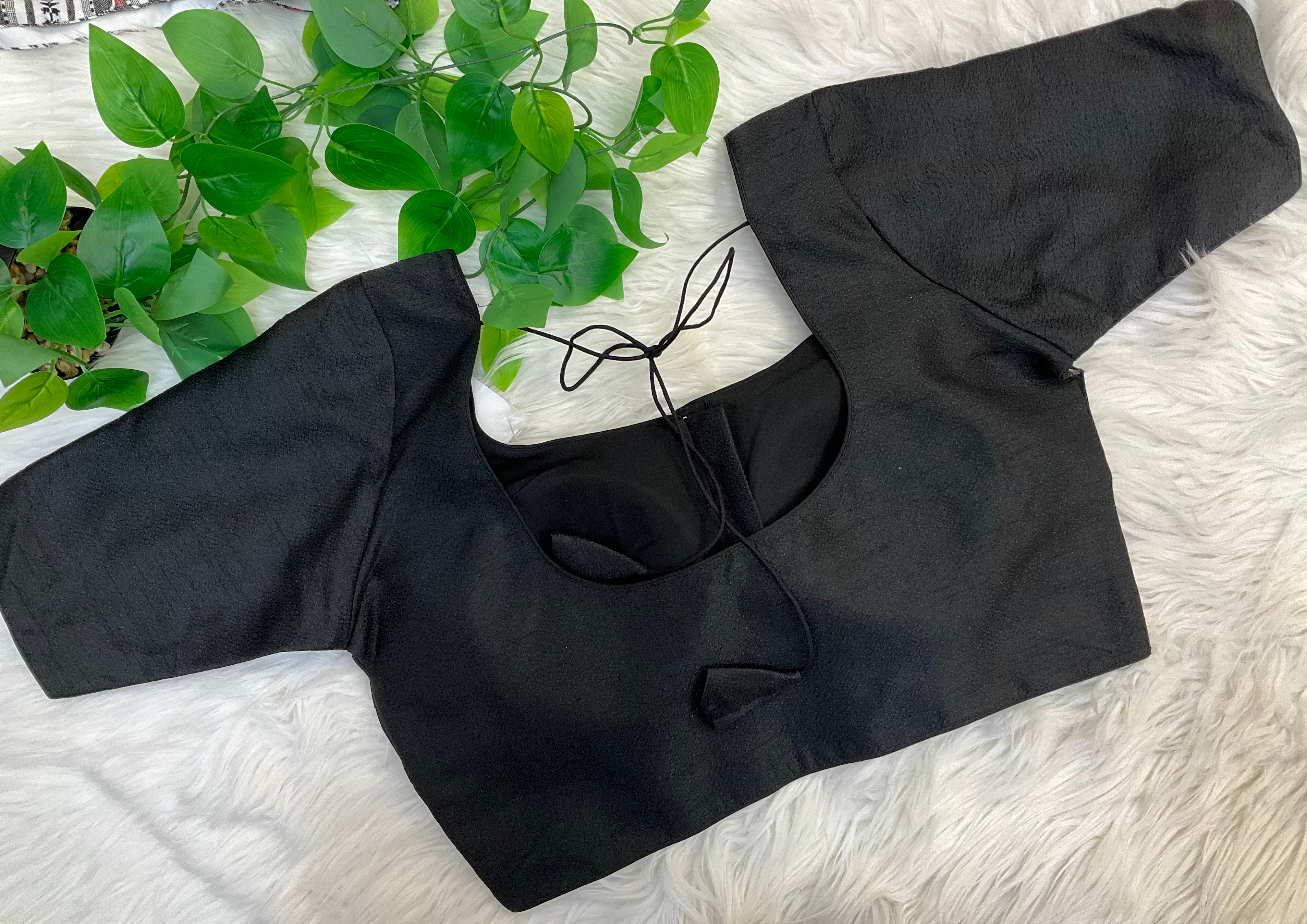 Front opening - Black Blouse with crape linning inside image 1