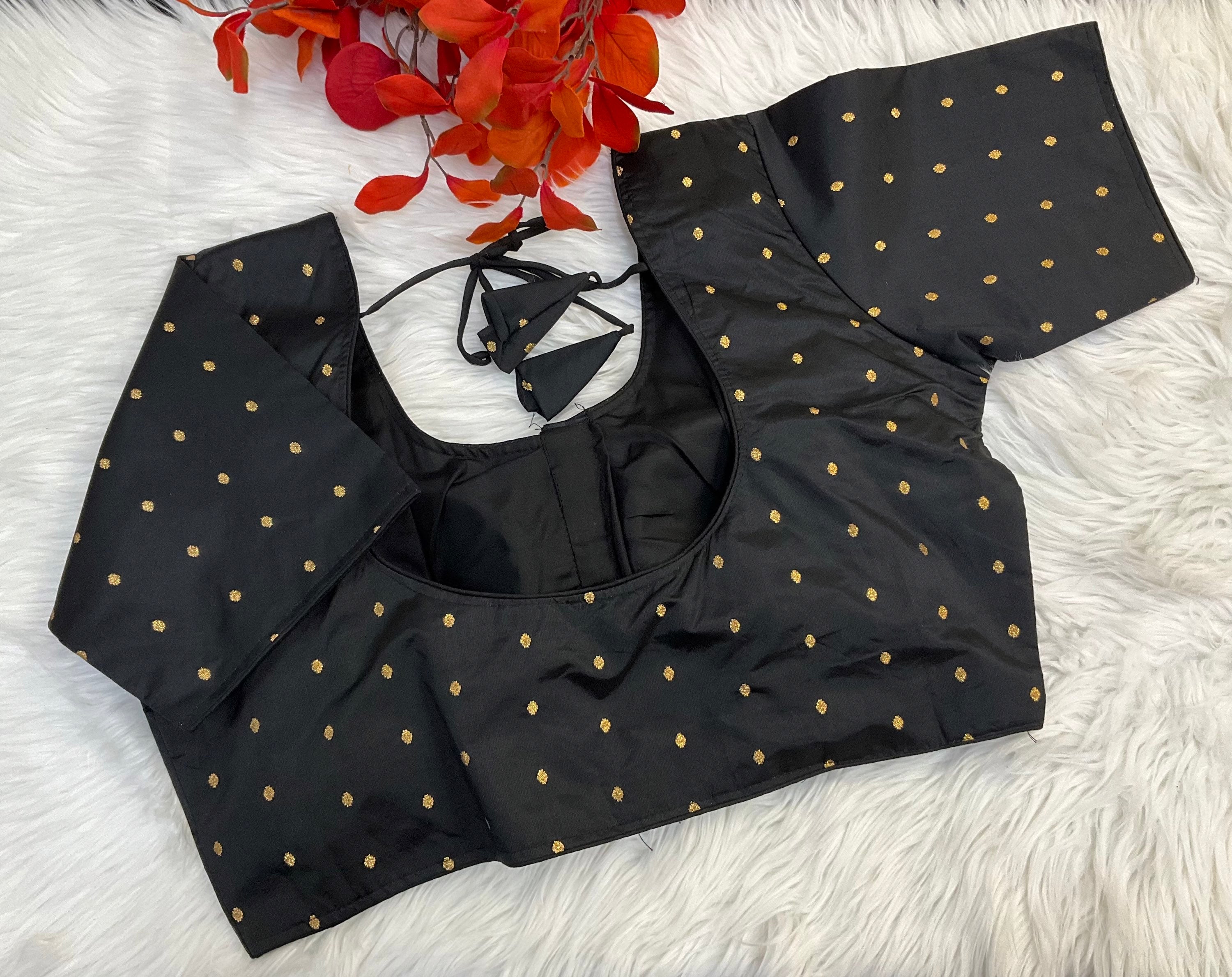 Blouses -Size 42/44 image 11