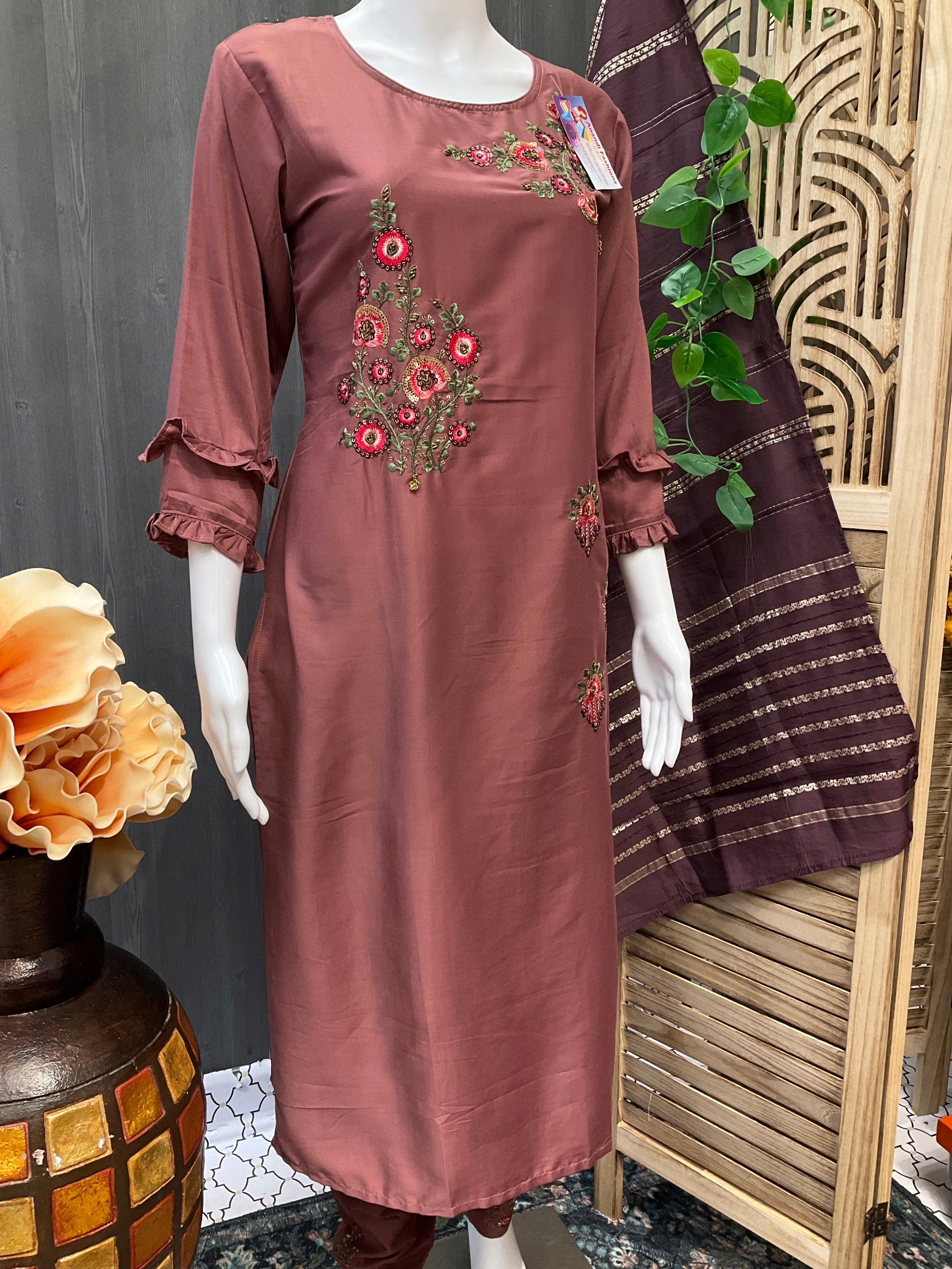 3 piece Party wear kurti set- Size 38/US XS image 3