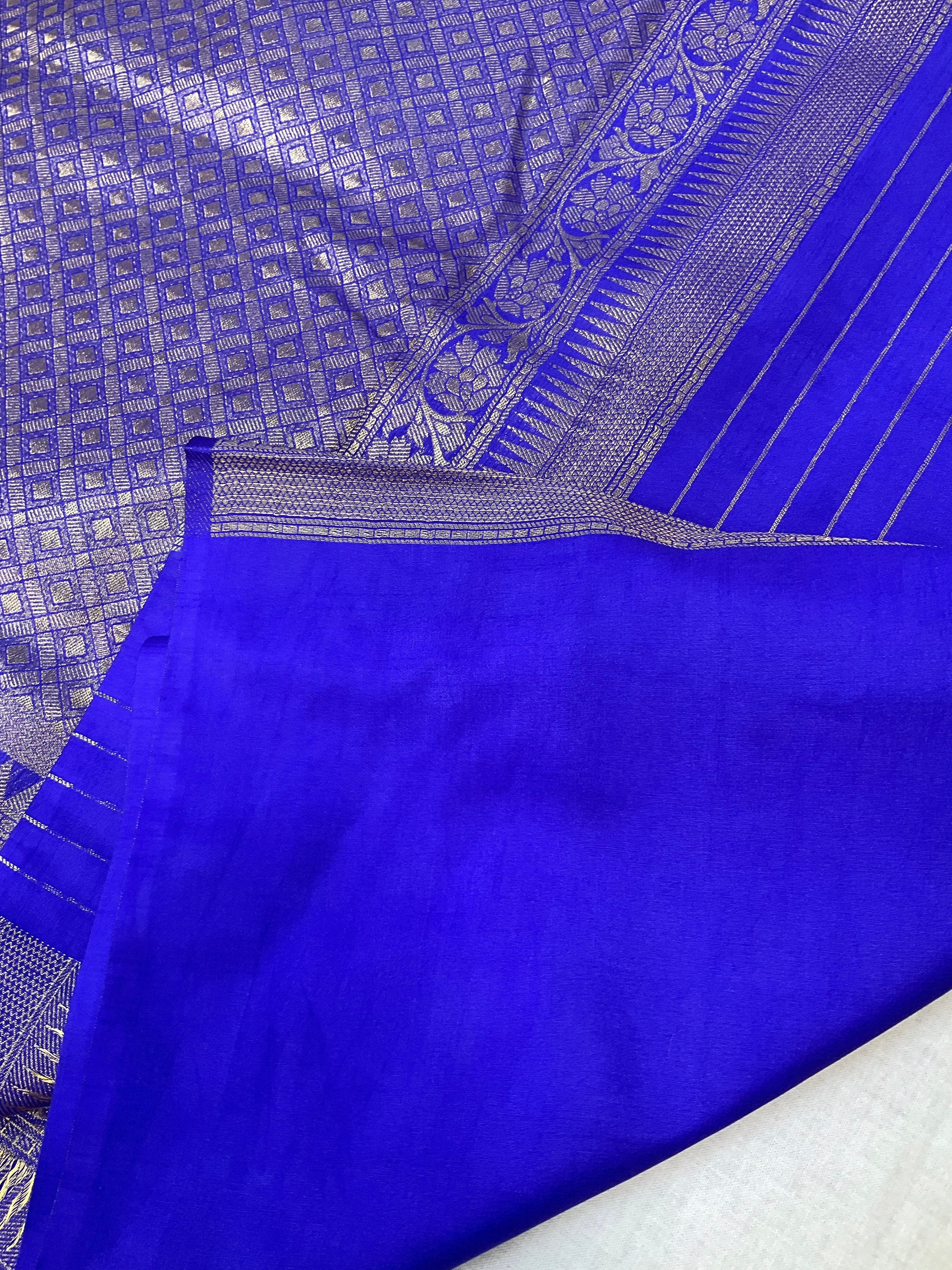 Red soft silk saree with jacquard design and navy blue border and pallu image 10