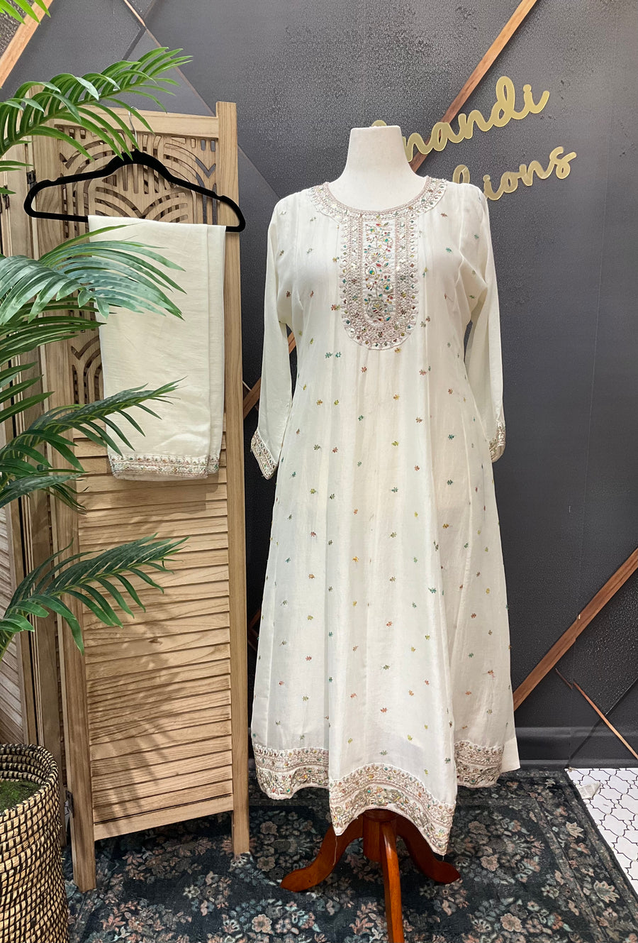 Plus Size Off White Anarkali Kurti Set